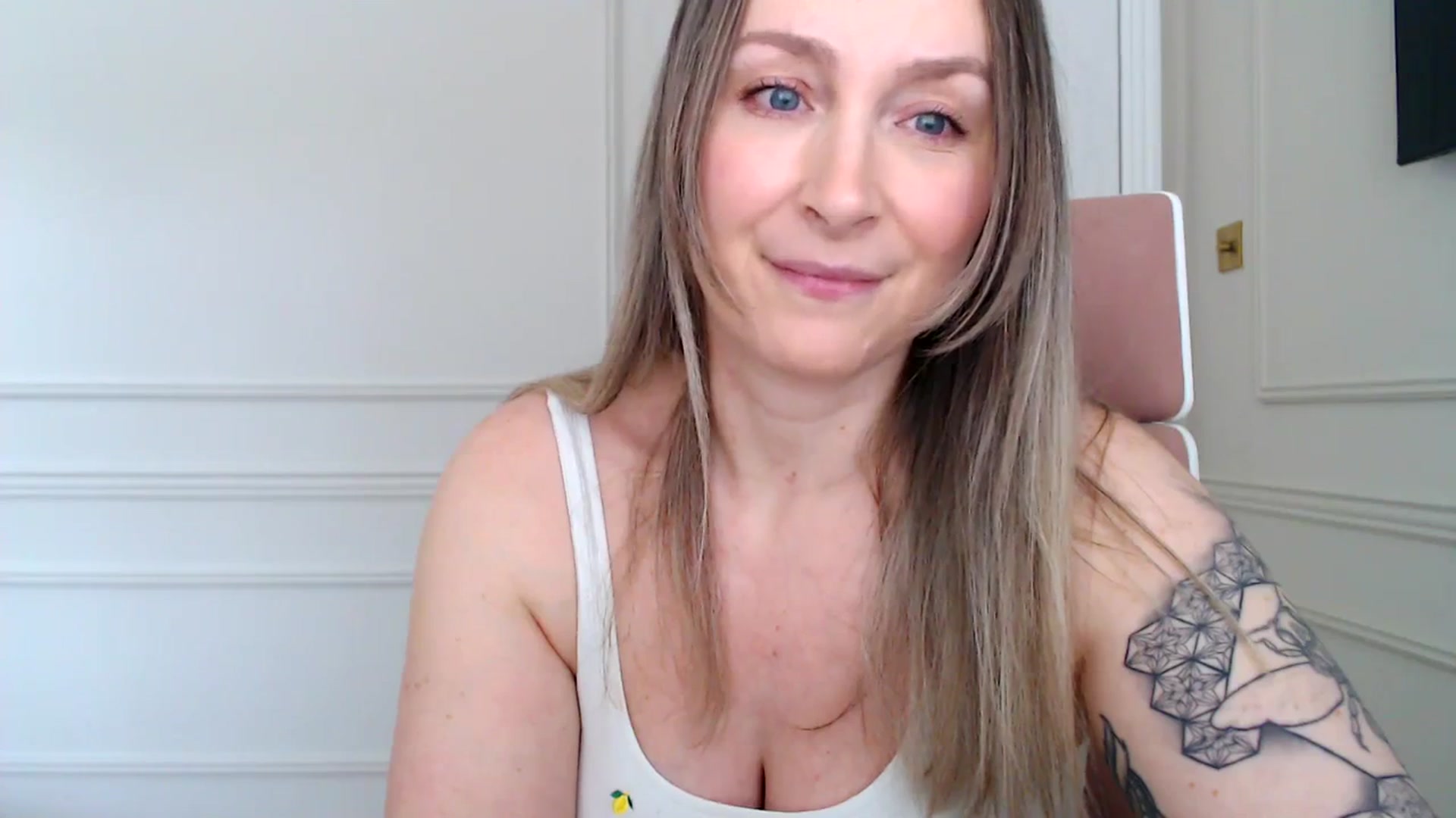 Gallery image thumbnail from Boob_Jiggler's myfreecams stream on, 02/01/2024, 14:32 image 7 of 20