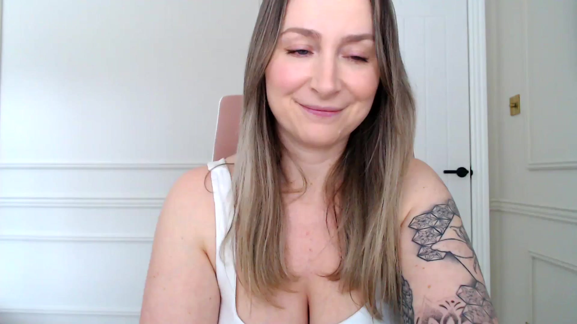 Gallery image thumbnail from Boob_Jiggler's myfreecams stream on, 02/02/2024, 14:13 image 5 of 20