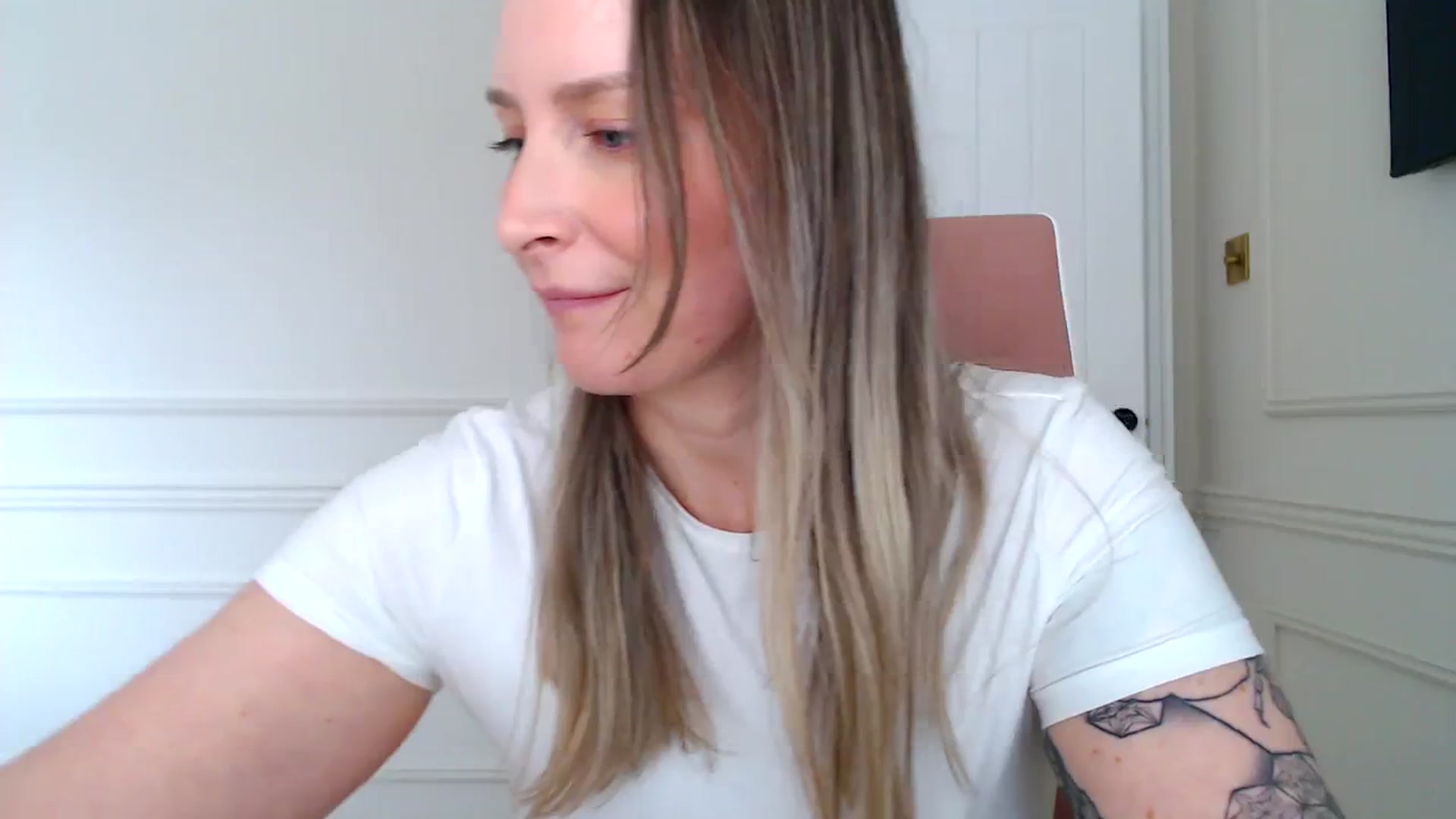 Gallery image thumbnail from Boob_Jiggler's myfreecams stream on, 03/08/2024, 14:14 image 14 of 20