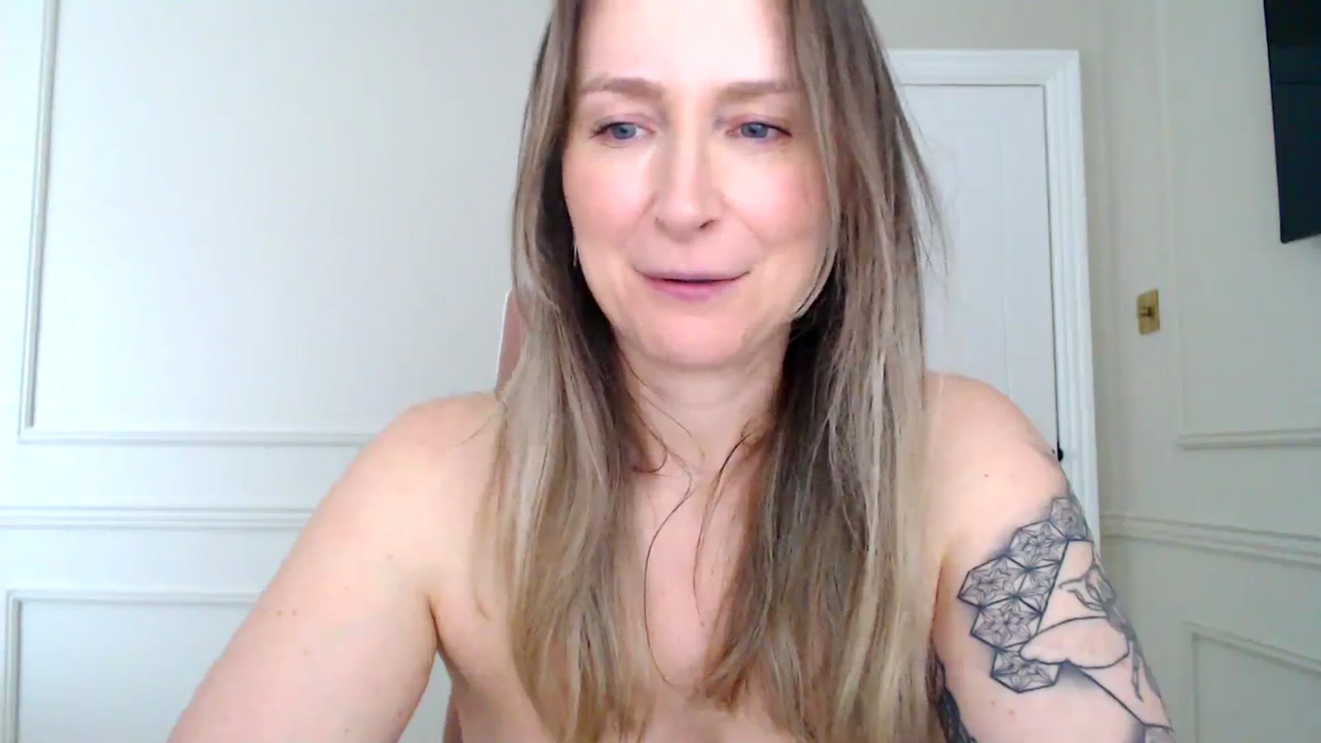 Gallery image thumbnail from Boob_Jiggler's myfreecams stream on, 03/15/2024, 14:01 image 15 of 20