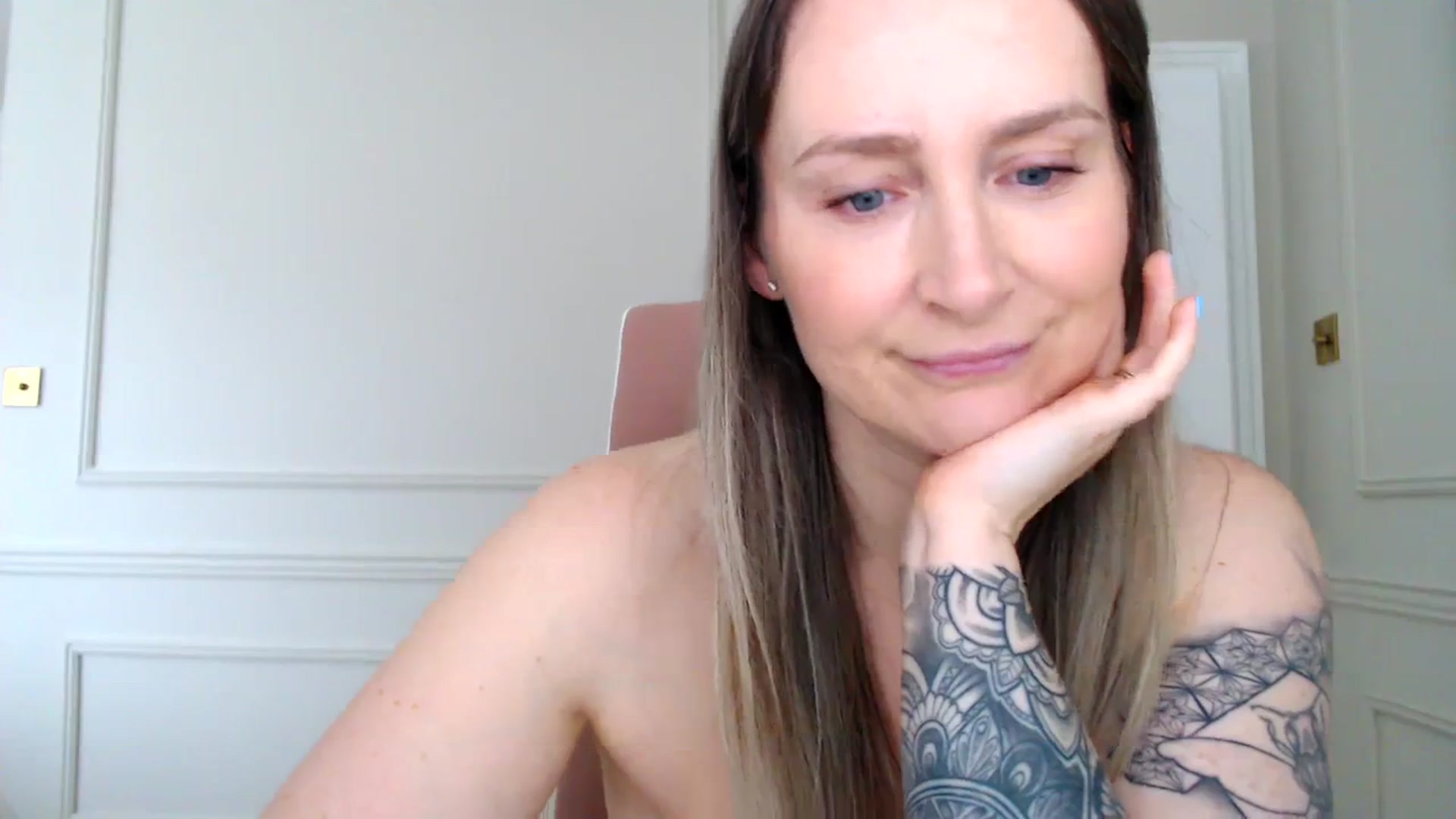 Gallery image thumbnail from Boob_Jiggler's myfreecams stream on, 03/20/2024, 13:20 image 14 of 20