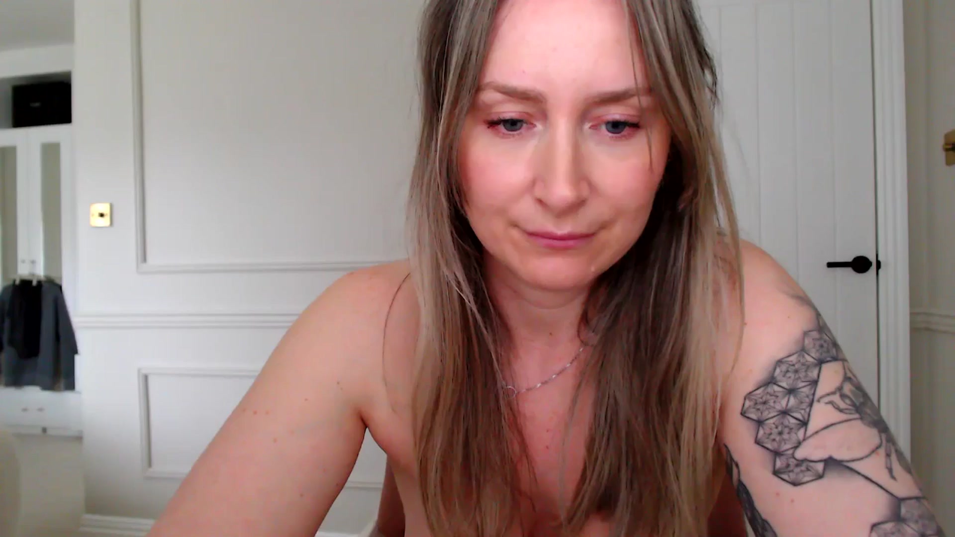 Gallery image thumbnail from Boob_Jiggler's myfreecams stream on, 04/22/2024, 12:54 image 15 of 20