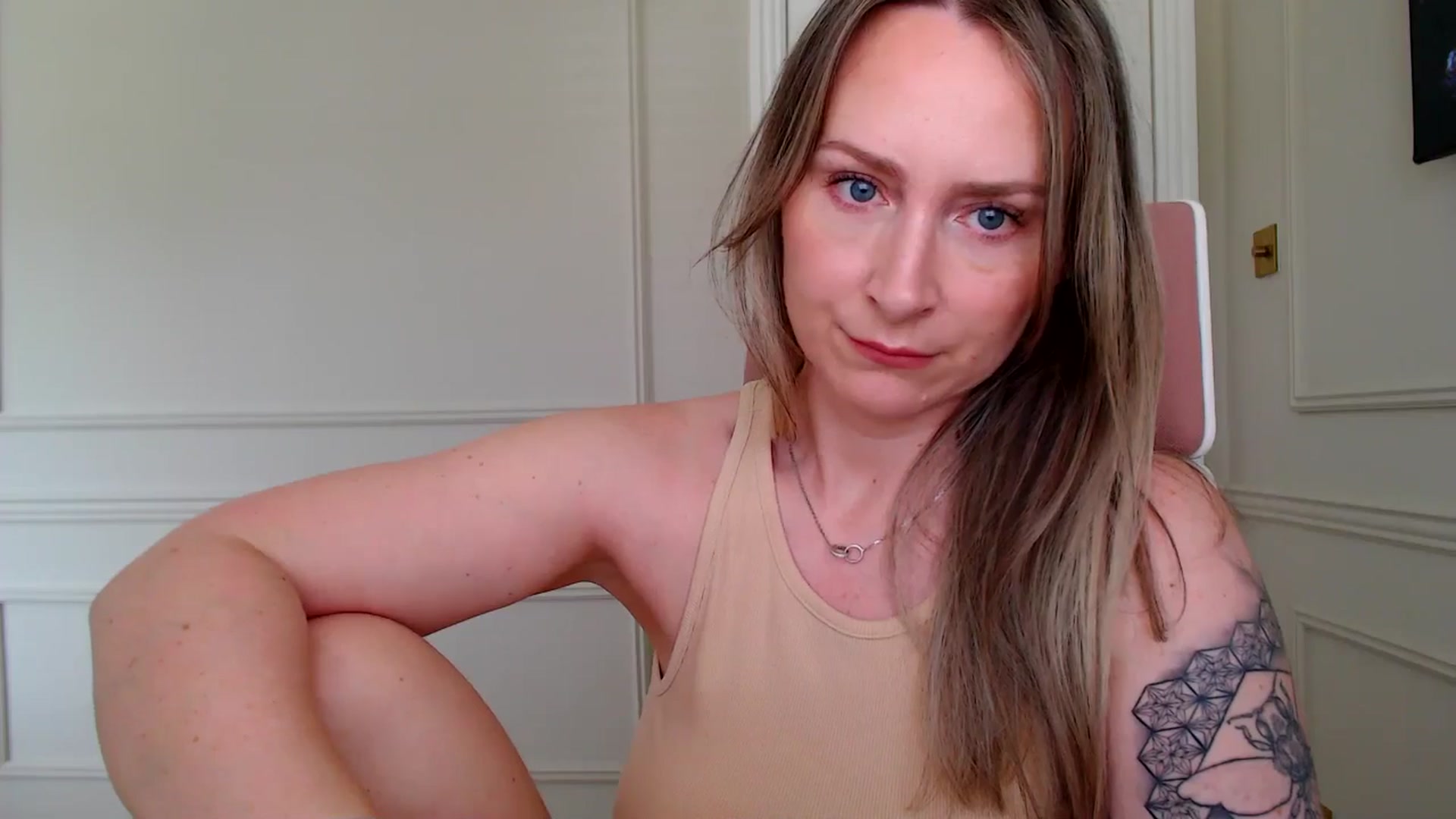 Gallery image thumbnail from Boob_Jiggler's myfreecams stream on, 05/08/2024, 12:05 image 18 of 20