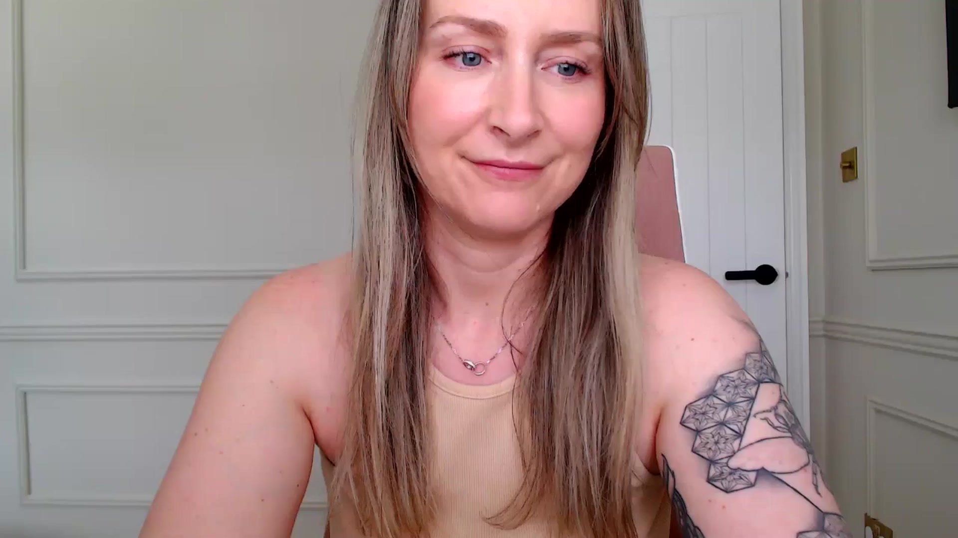 Gallery image thumbnail from Boob_Jiggler's myfreecams stream on, 05/13/2024, 13:06 image 5 of 20