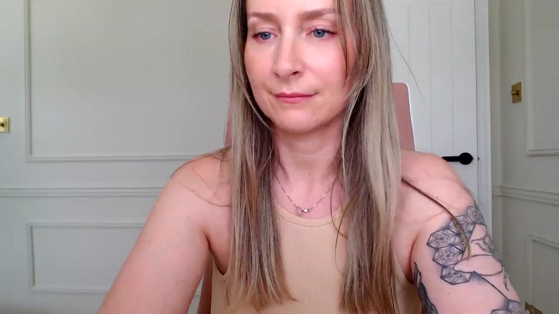 Gallery image thumbnail from Boob_Jiggler's myfreecams stream on, 05/13/2024, 13:06 image 11 of 20
