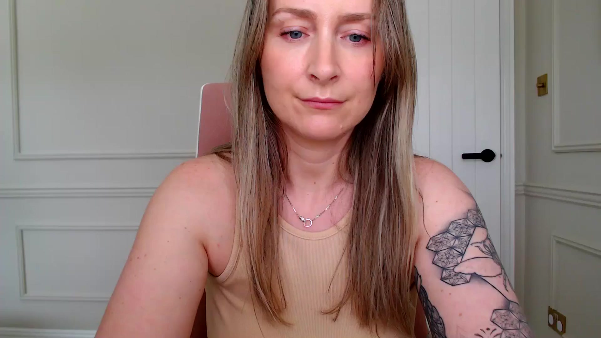 Gallery image thumbnail from Boob_Jiggler's myfreecams stream on, 05/13/2024, 13:06 image 15 of 20