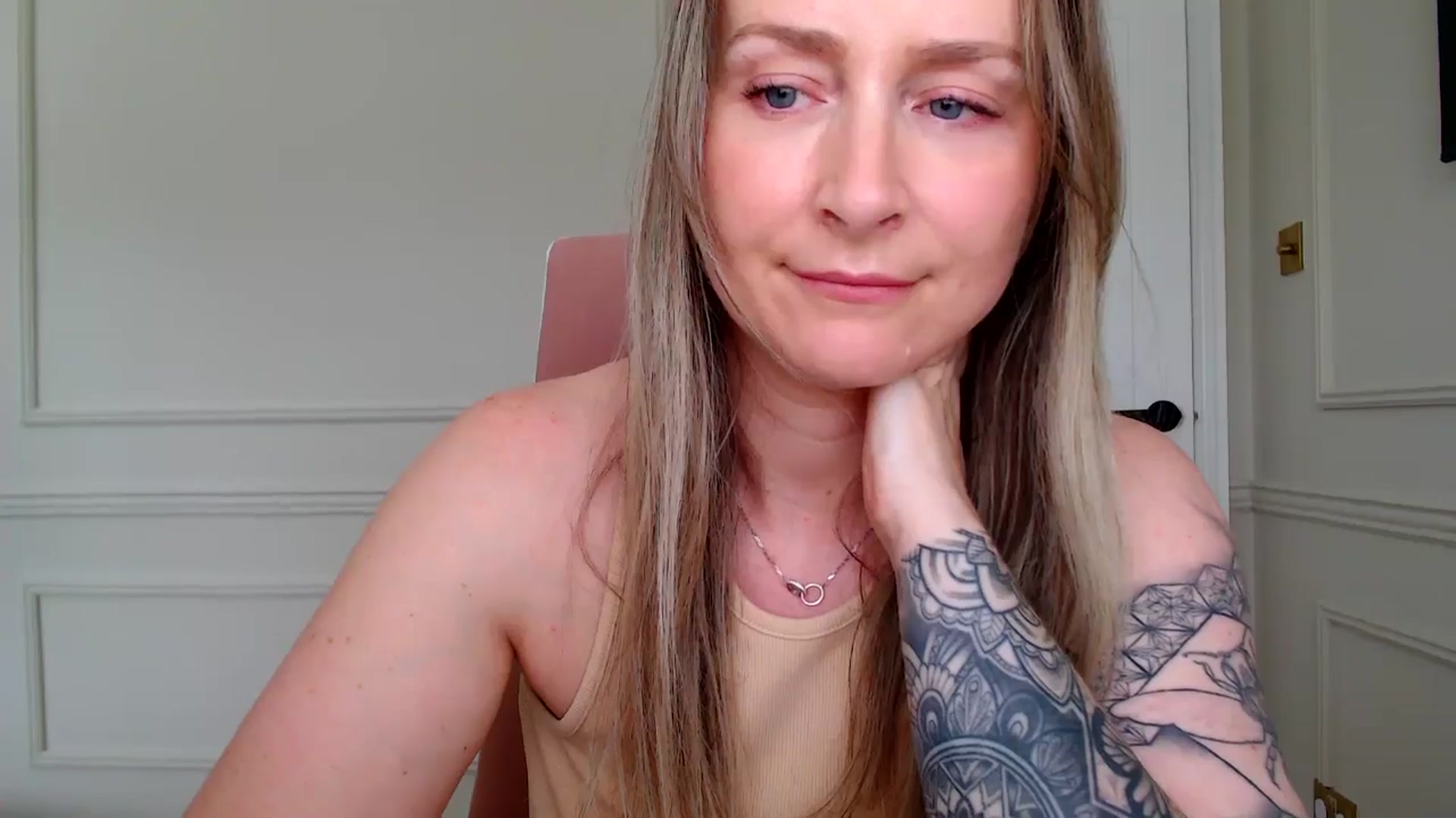 Gallery image thumbnail from Boob_Jiggler's myfreecams stream on, 05/13/2024, 13:06 image 6 of 20