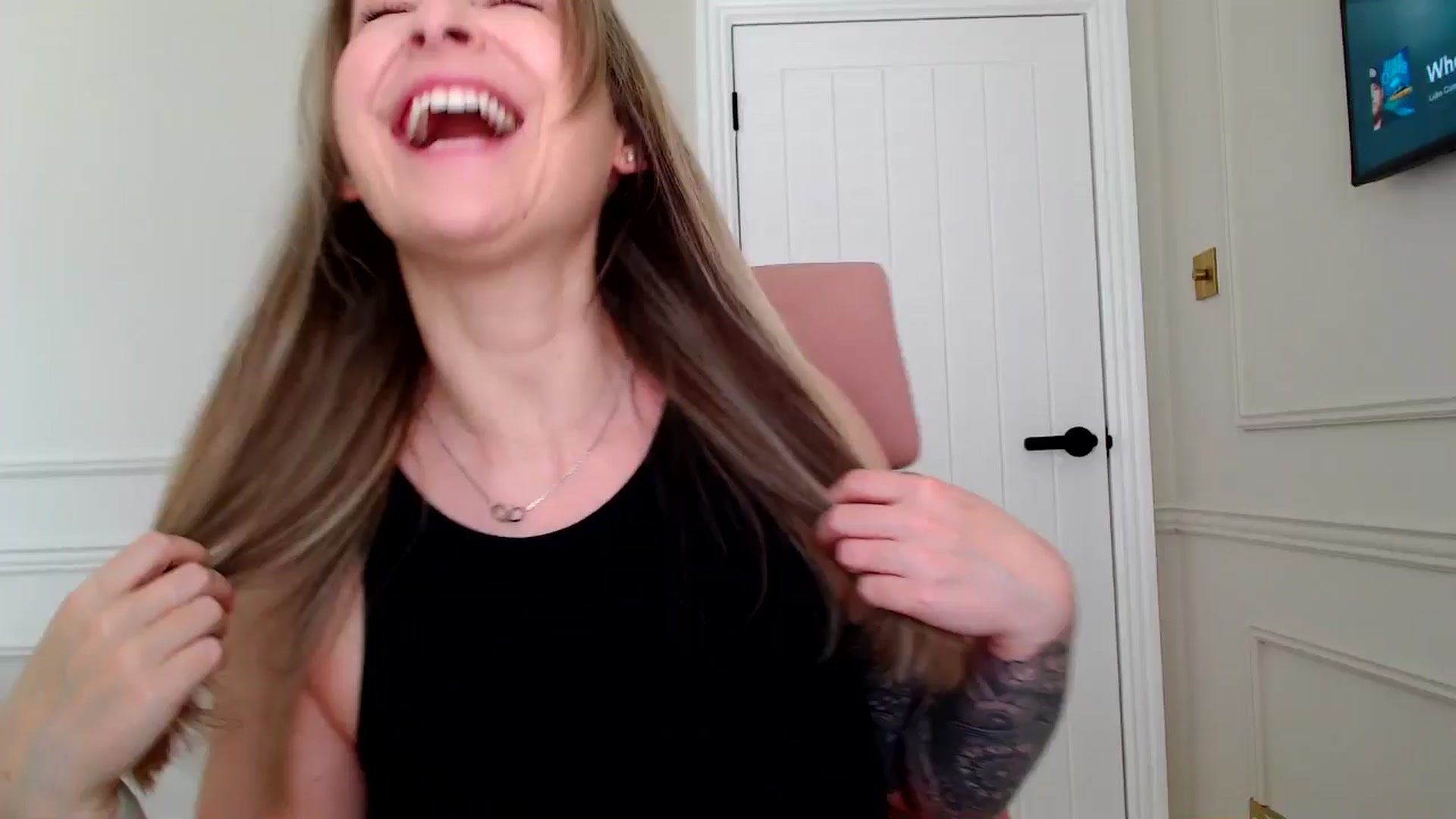 Gallery image thumbnail from Boob_Jiggler's myfreecams stream on, 05/14/2024, 14:15 image 1 of 20