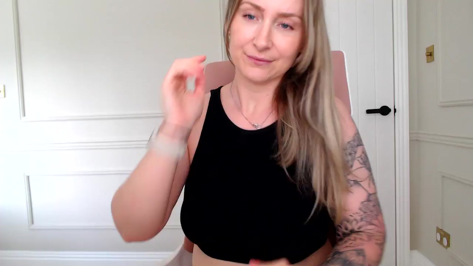 Gallery image thumbnail from Boob_Jiggler's myfreecams stream on, 06/10/2024, 12:32 image 20 of 20