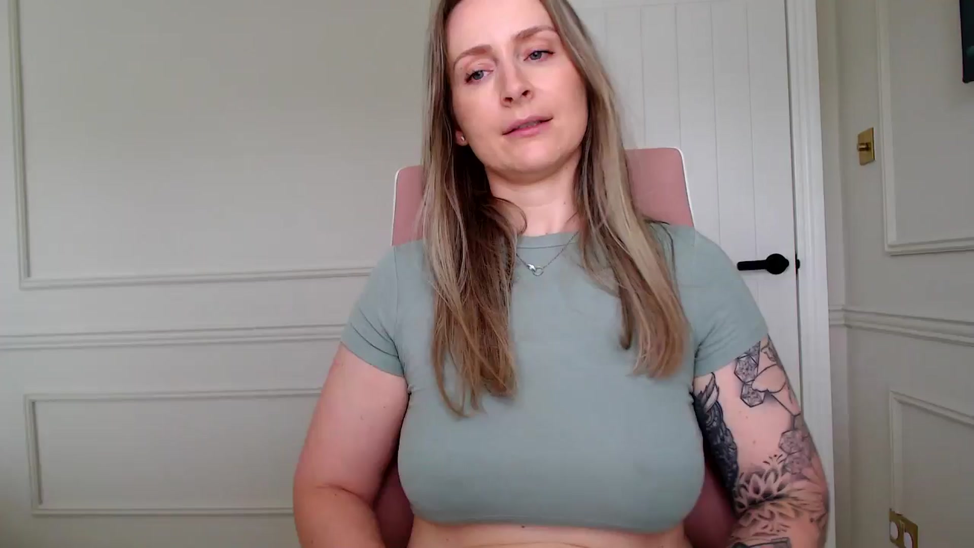 Gallery image thumbnail from Boob_Jiggler's myfreecams stream on, 06/12/2024, 12:06 image 11 of 20