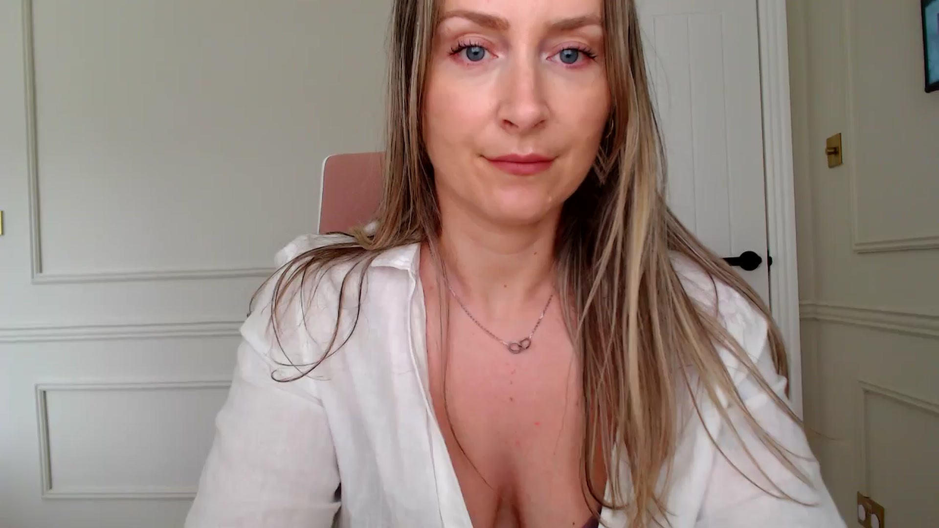 Gallery image thumbnail from Boob_Jiggler's myfreecams stream on, 06/13/2024, 13:46 image 1 of 20