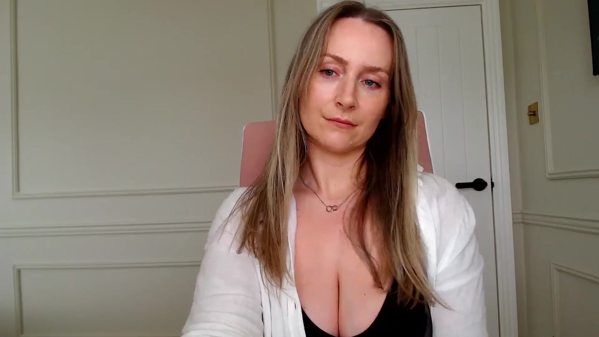 Gallery image thumbnail from Boob_Jiggler's myfreecams stream on, 06/14/2024, 12:38 image 17 of 20