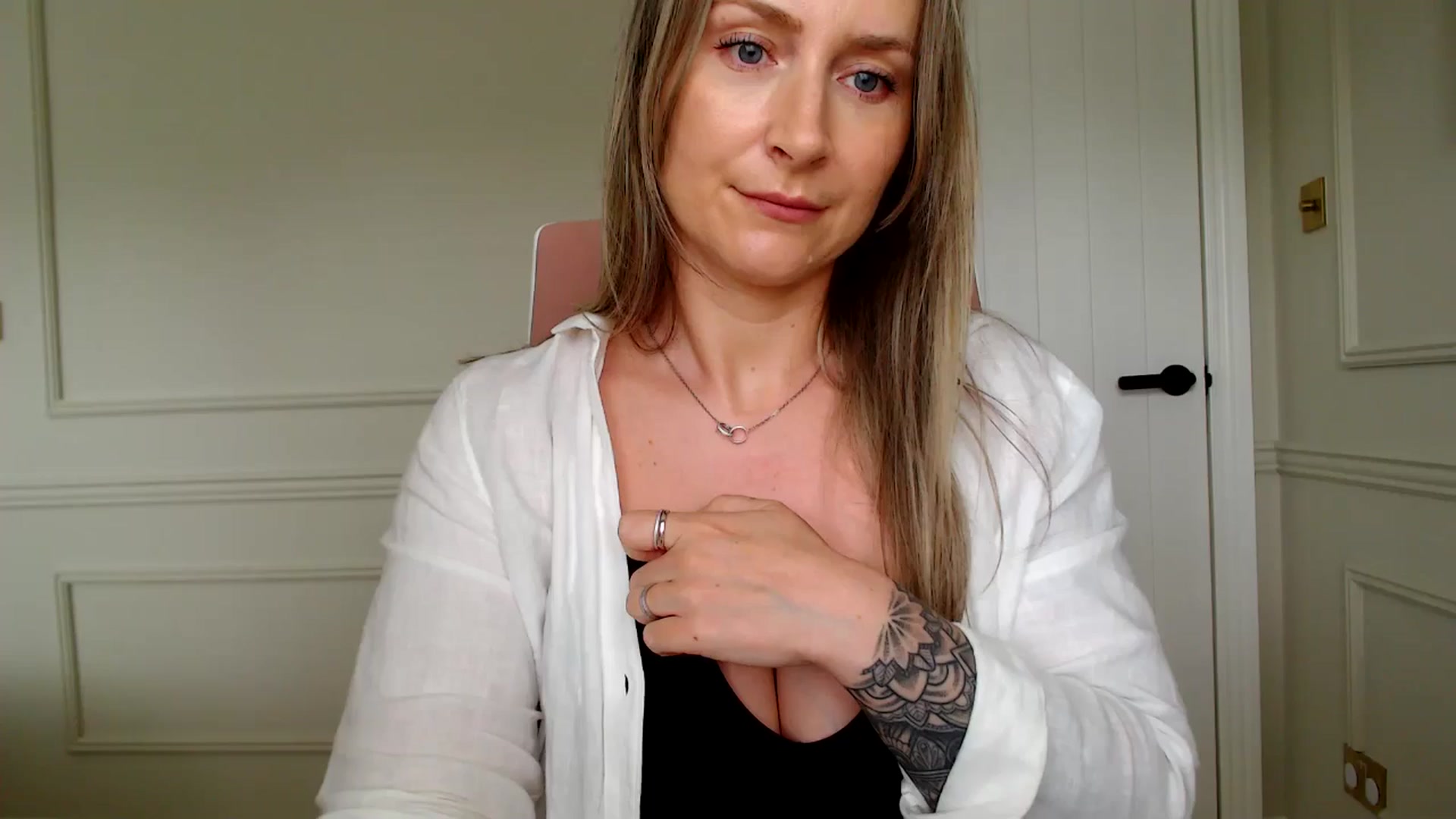 Gallery image thumbnail from Boob_Jiggler's myfreecams stream on, 06/14/2024, 12:38 image 11 of 20