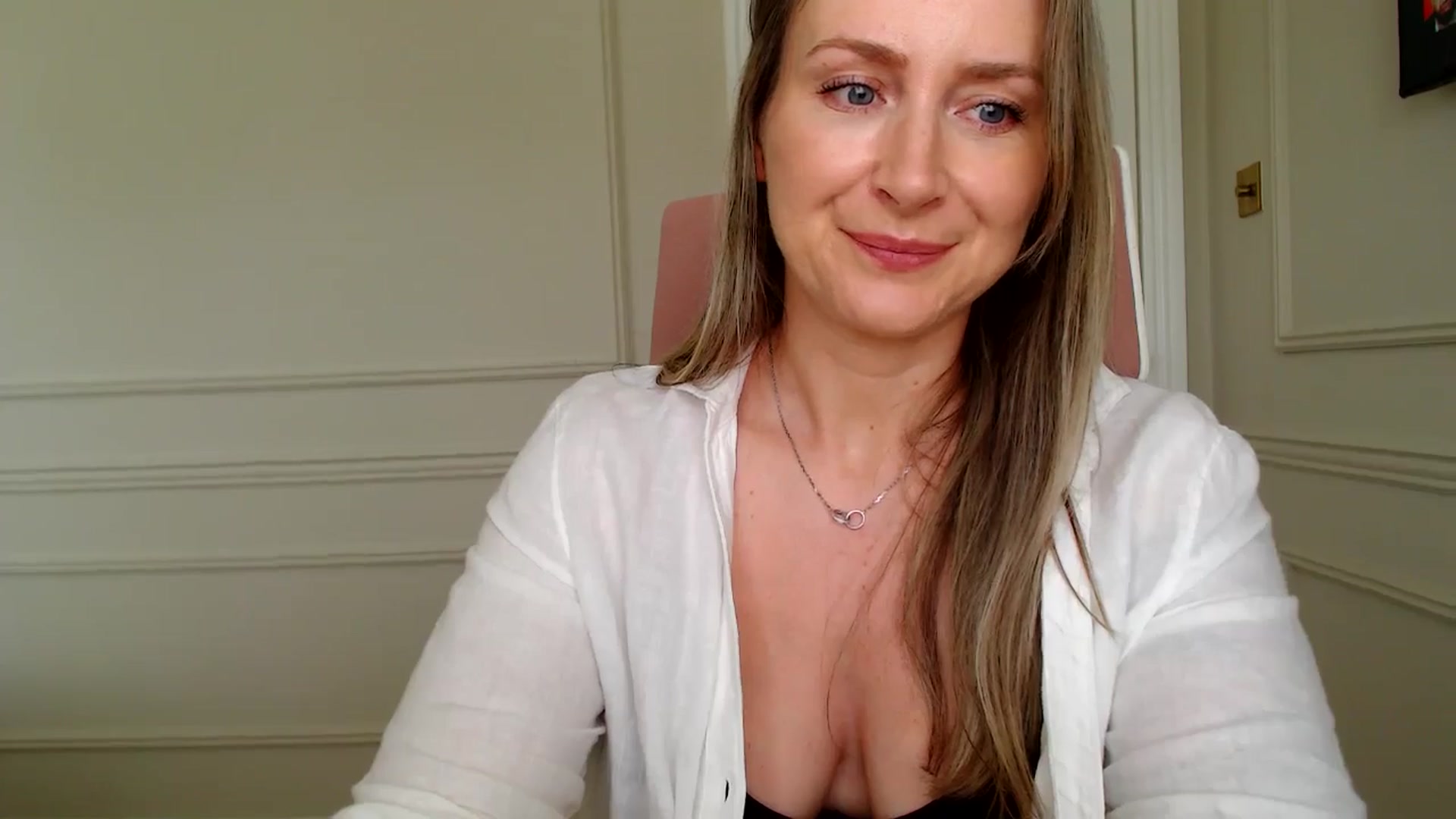 Gallery image thumbnail from Boob_Jiggler's myfreecams stream on, 06/14/2024, 12:50 image 18 of 20