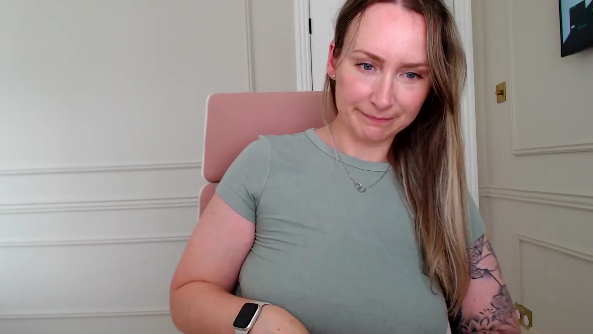 Gallery image thumbnail from Boob_Jiggler's myfreecams stream on, 06/24/2024, 13:03 image 18 of 20