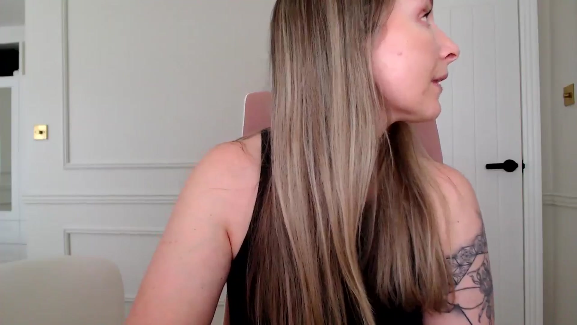 Gallery image thumbnail from Boob_Jiggler's myfreecams stream on, 07/11/2024, 12:53 image 6 of 20