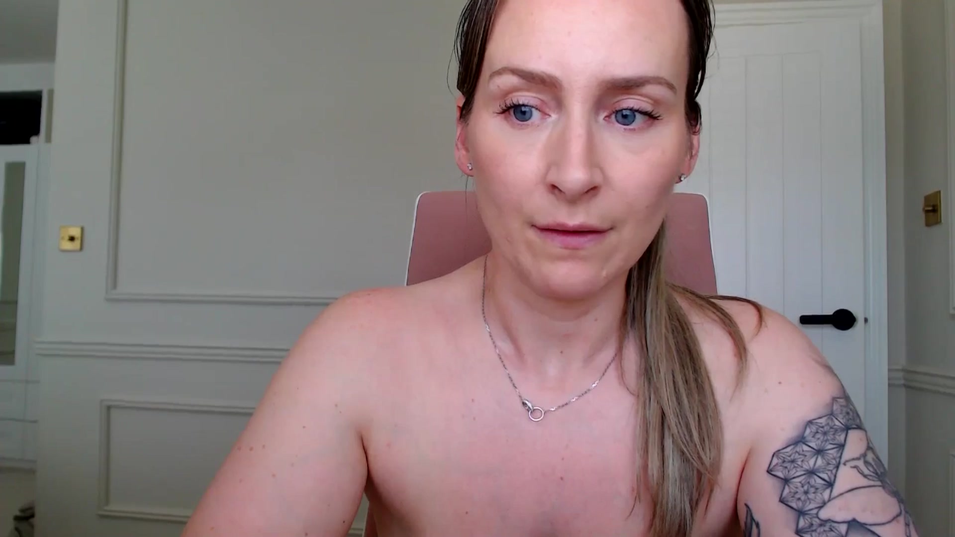Gallery image thumbnail from Boob_Jiggler's myfreecams stream on, 07/18/2024, 13:35 image 20 of 20