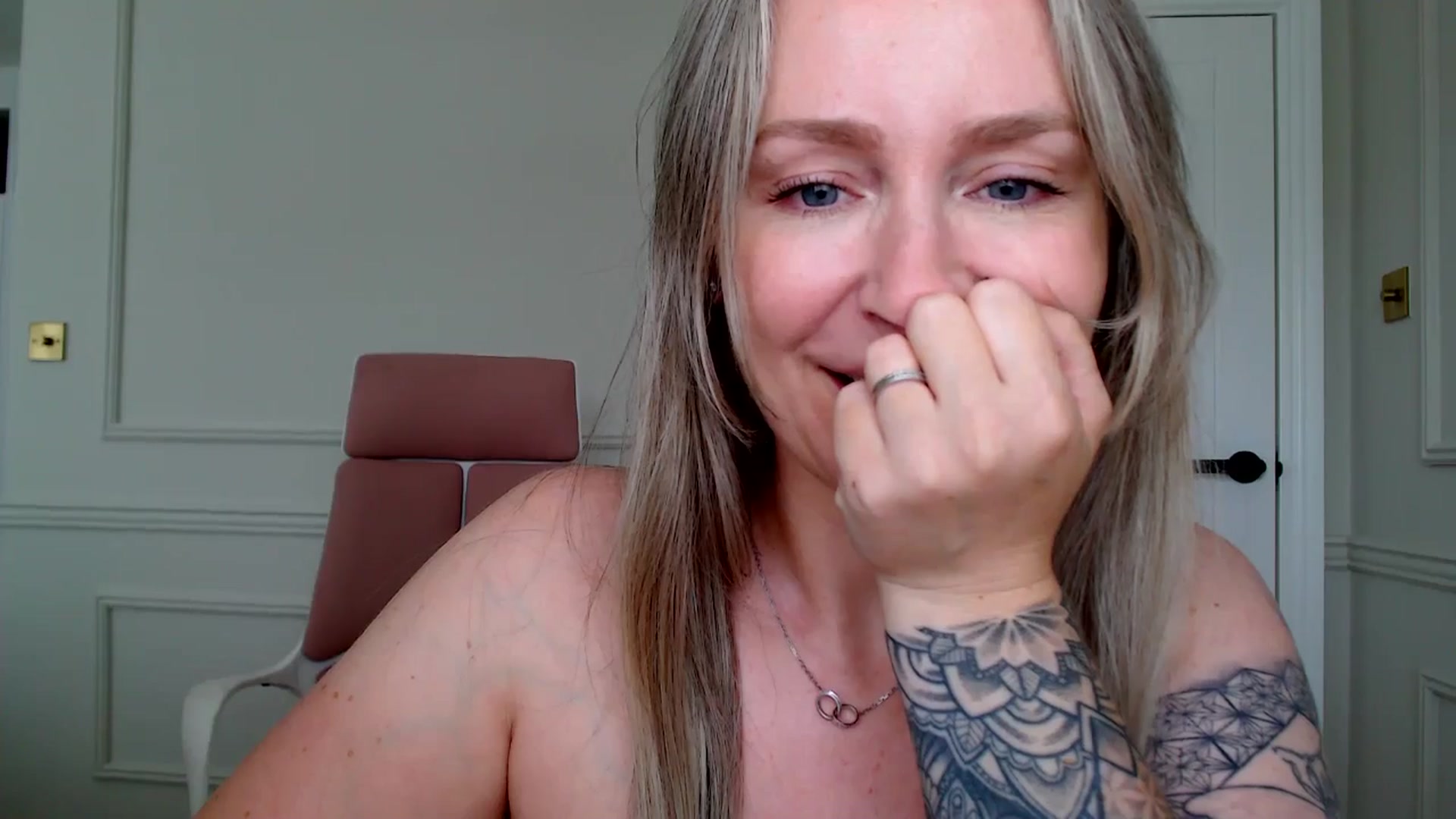 Gallery image thumbnail from Boob_Jiggler's myfreecams stream on, 09/12/2024, 14:07 image 3 of 20