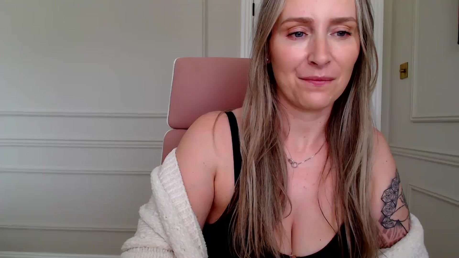 Gallery image thumbnail from Boob_Jiggler's myfreecams stream on, 10/03/2024, 14:23 image 11 of 20