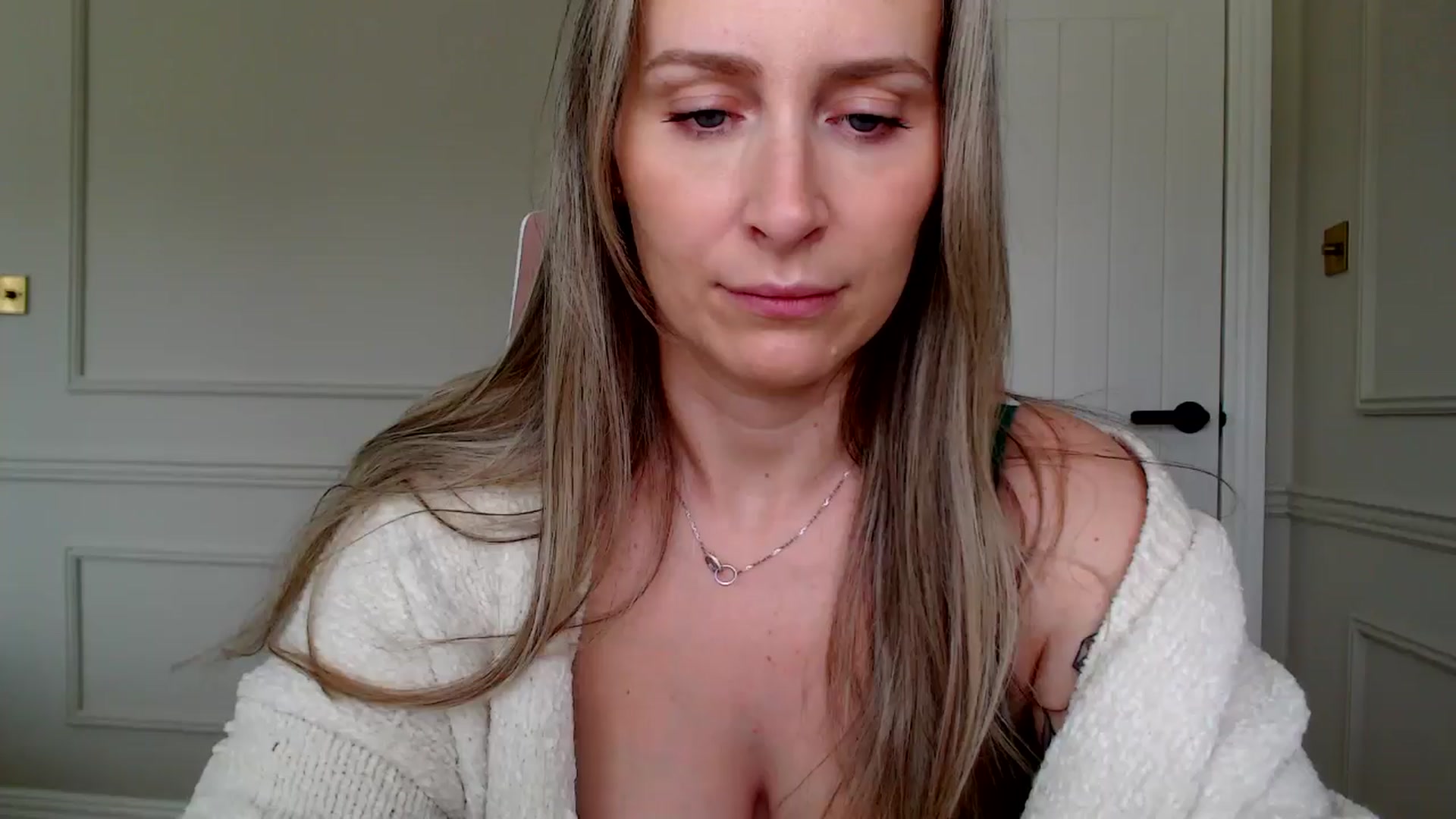 Gallery image thumbnail from Boob_Jiggler's myfreecams stream on, 10/04/2024, 13:17 image 12 of 20