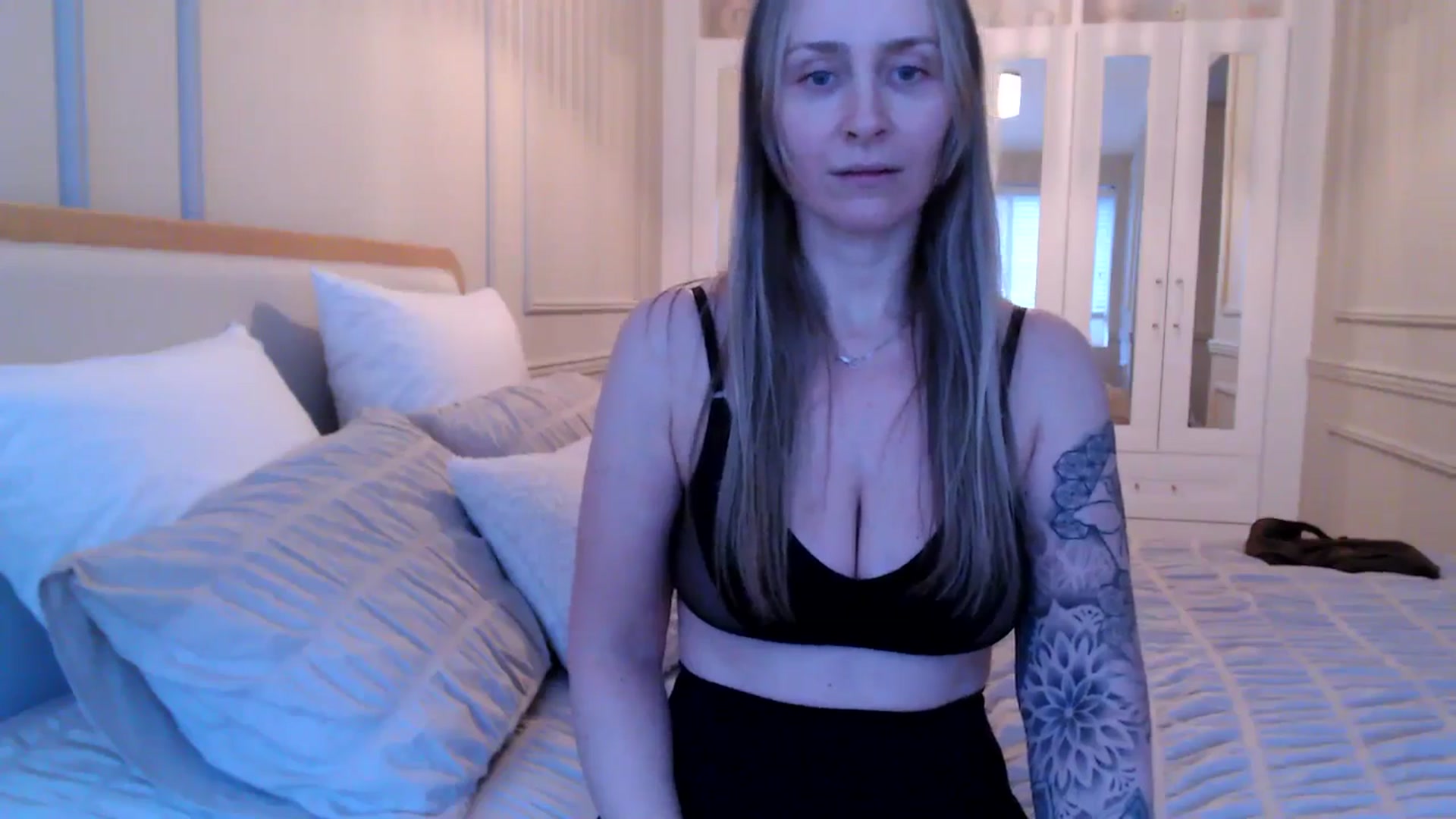 Gallery image thumbnail from Boob_Jiggler's myfreecams stream on, 12/10/2024, 15:46 image 8 of 20