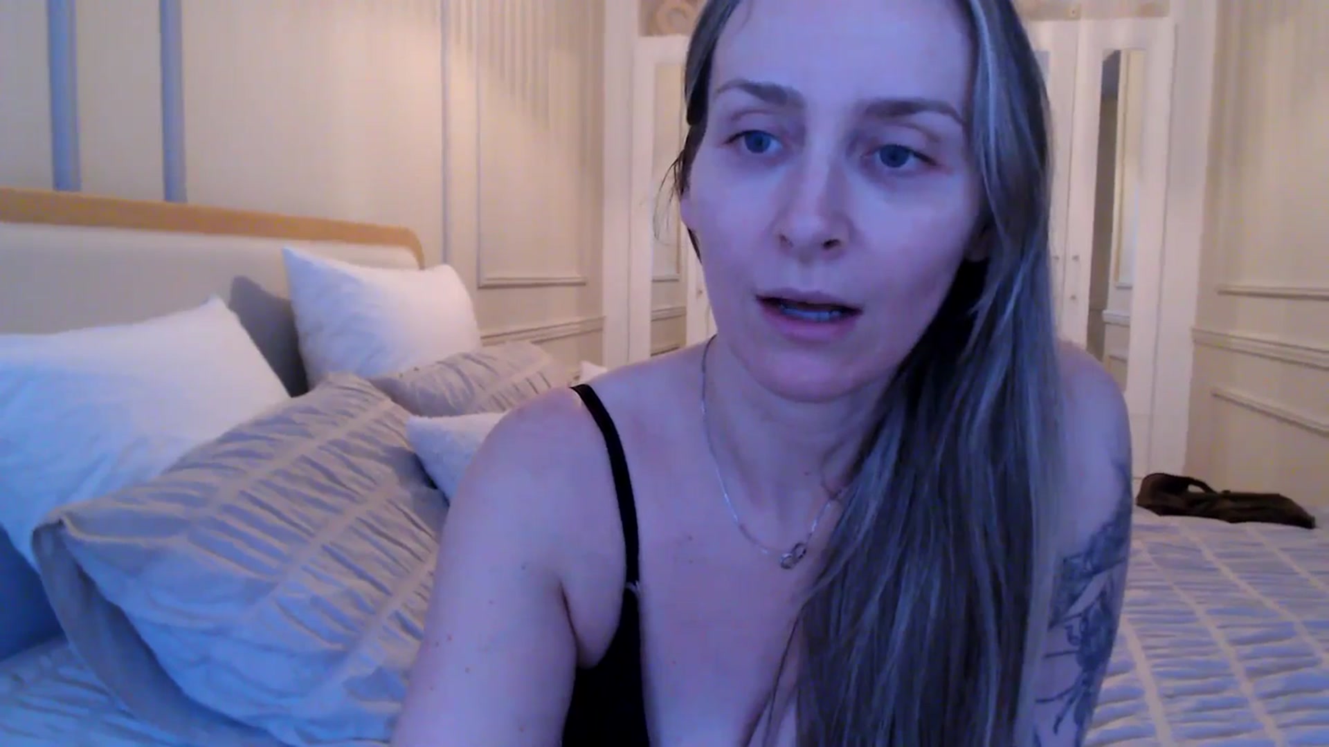 Gallery image thumbnail from Boob_Jiggler's myfreecams stream on, 12/10/2024, 15:46 image 13 of 20