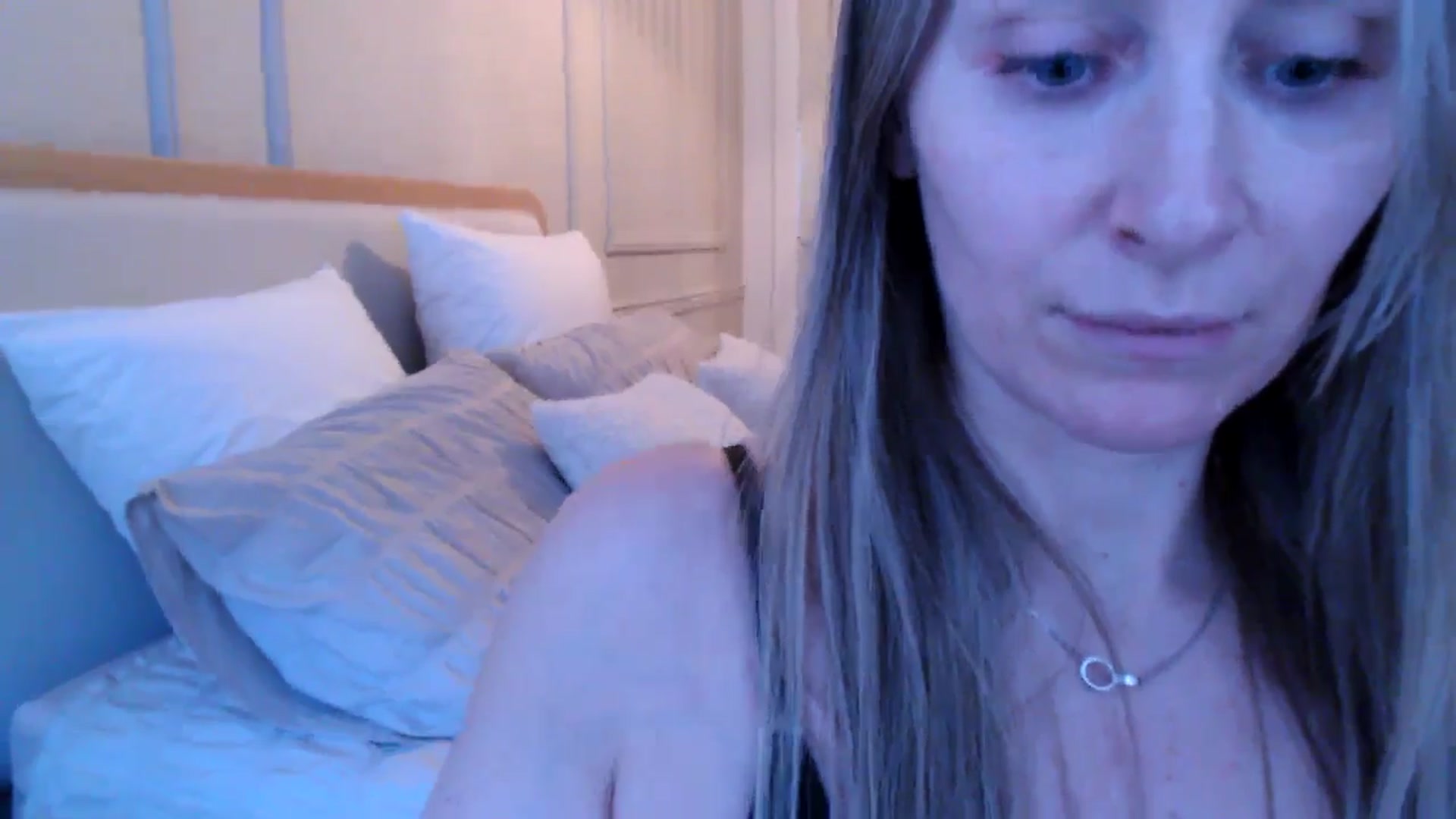 Gallery image thumbnail from Boob_Jiggler's myfreecams stream on, 12/10/2024, 15:46 image 5 of 20