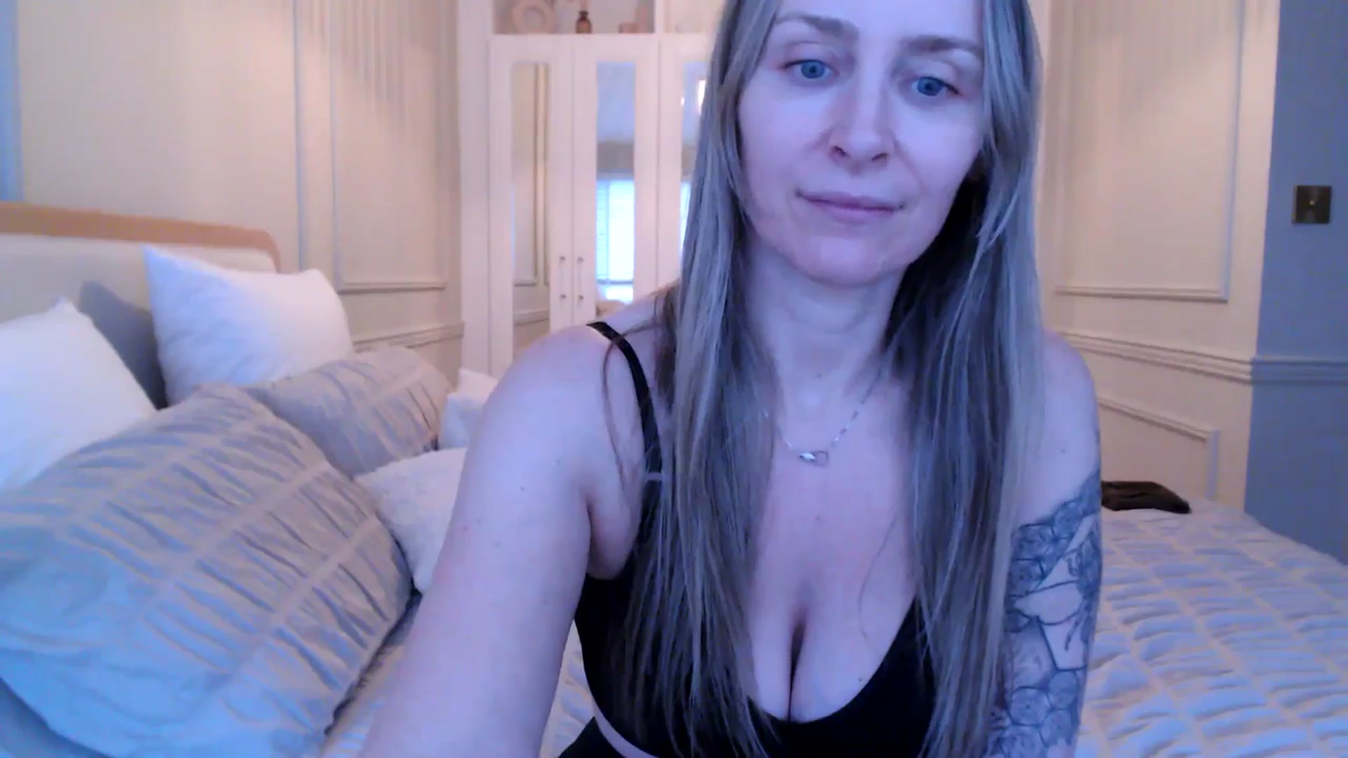 Gallery image thumbnail from Boob_Jiggler's myfreecams stream on, 12/10/2024, 15:46 image 2 of 20