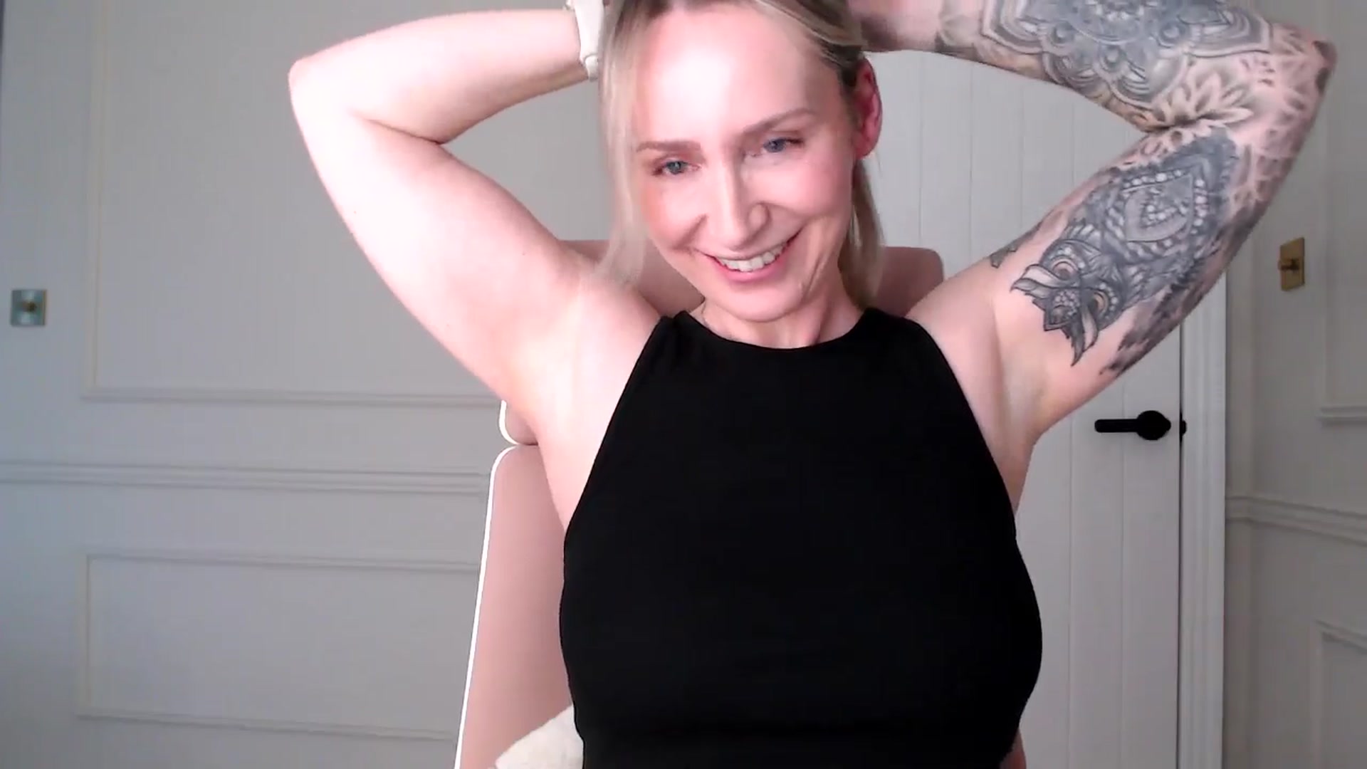 Gallery image thumbnail from Boob_Jiggler's myfreecams stream on, 12/12/2024, 14:50 image 12 of 20
