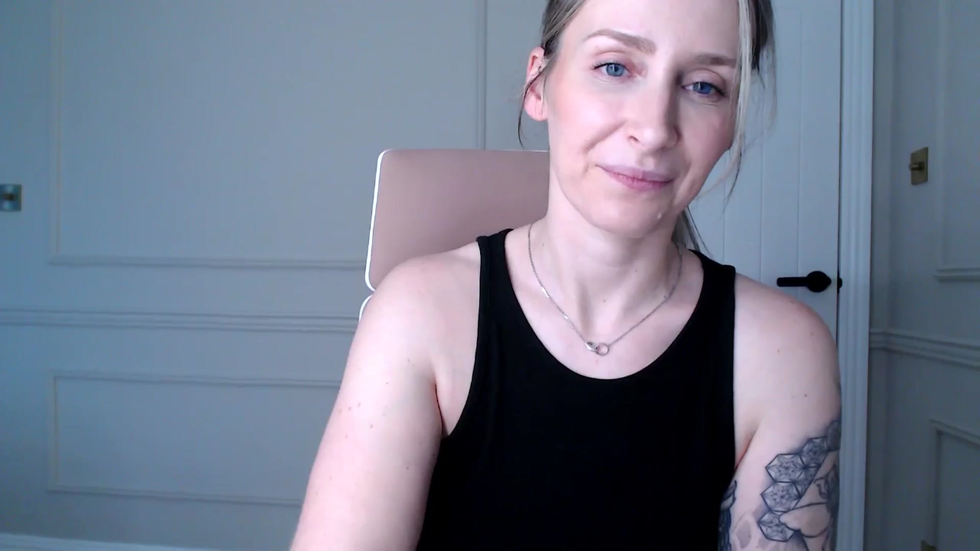Gallery image thumbnail from Boob_Jiggler's myfreecams stream on, 12/12/2024, 14:50 image 14 of 20