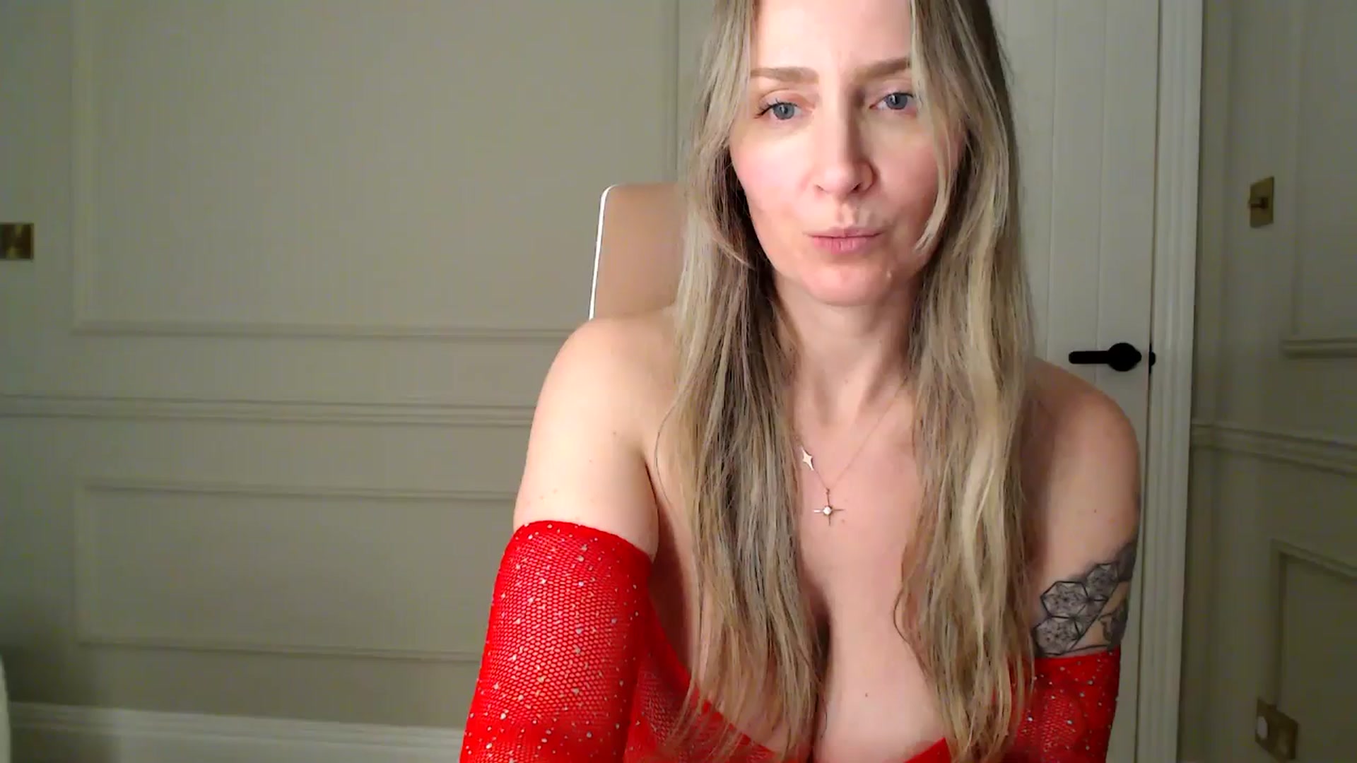 Gallery image thumbnail from Boob_Jiggler's myfreecams stream on, 12/26/2024, 17:14 image 12 of 20
