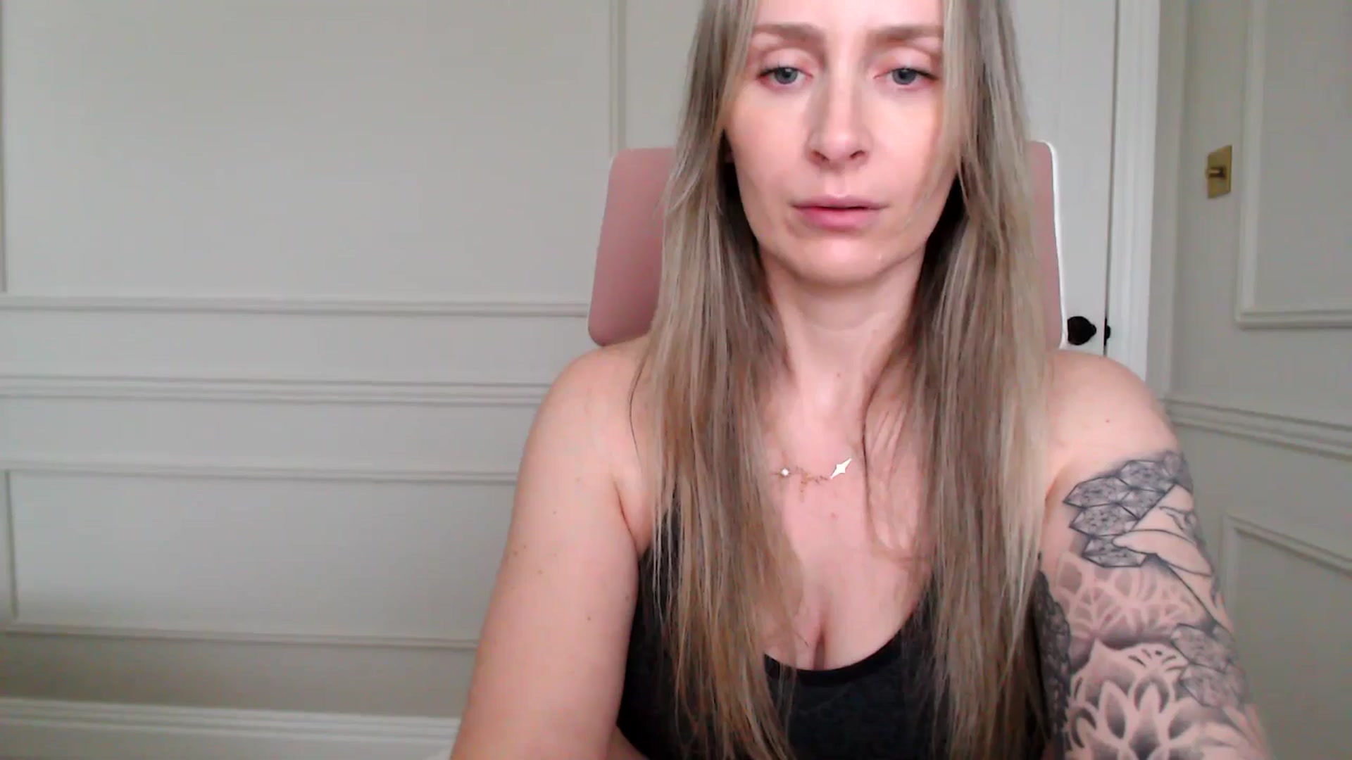 Gallery image thumbnail from Boob_Jiggler's myfreecams stream on, 12/27/2024, 16:04 image 9 of 20