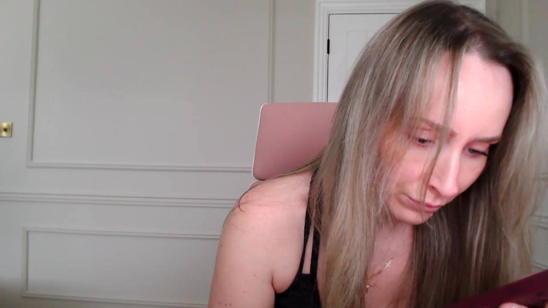 Gallery image thumbnail from Boob_Jiggler's myfreecams stream on, 12/27/2024, 16:04 image 5 of 20