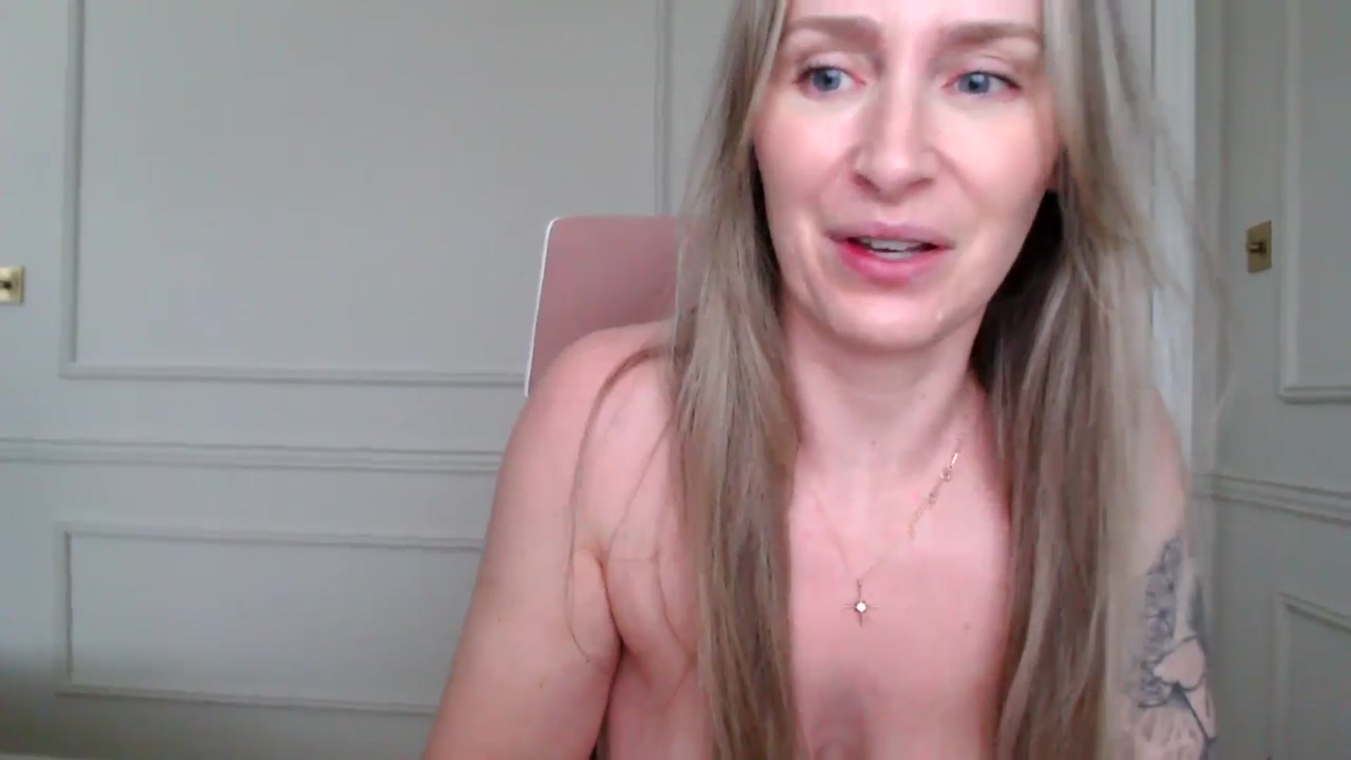 Gallery image thumbnail from Boob_Jiggler's myfreecams stream on, 12/27/2024, 16:04 image 12 of 20