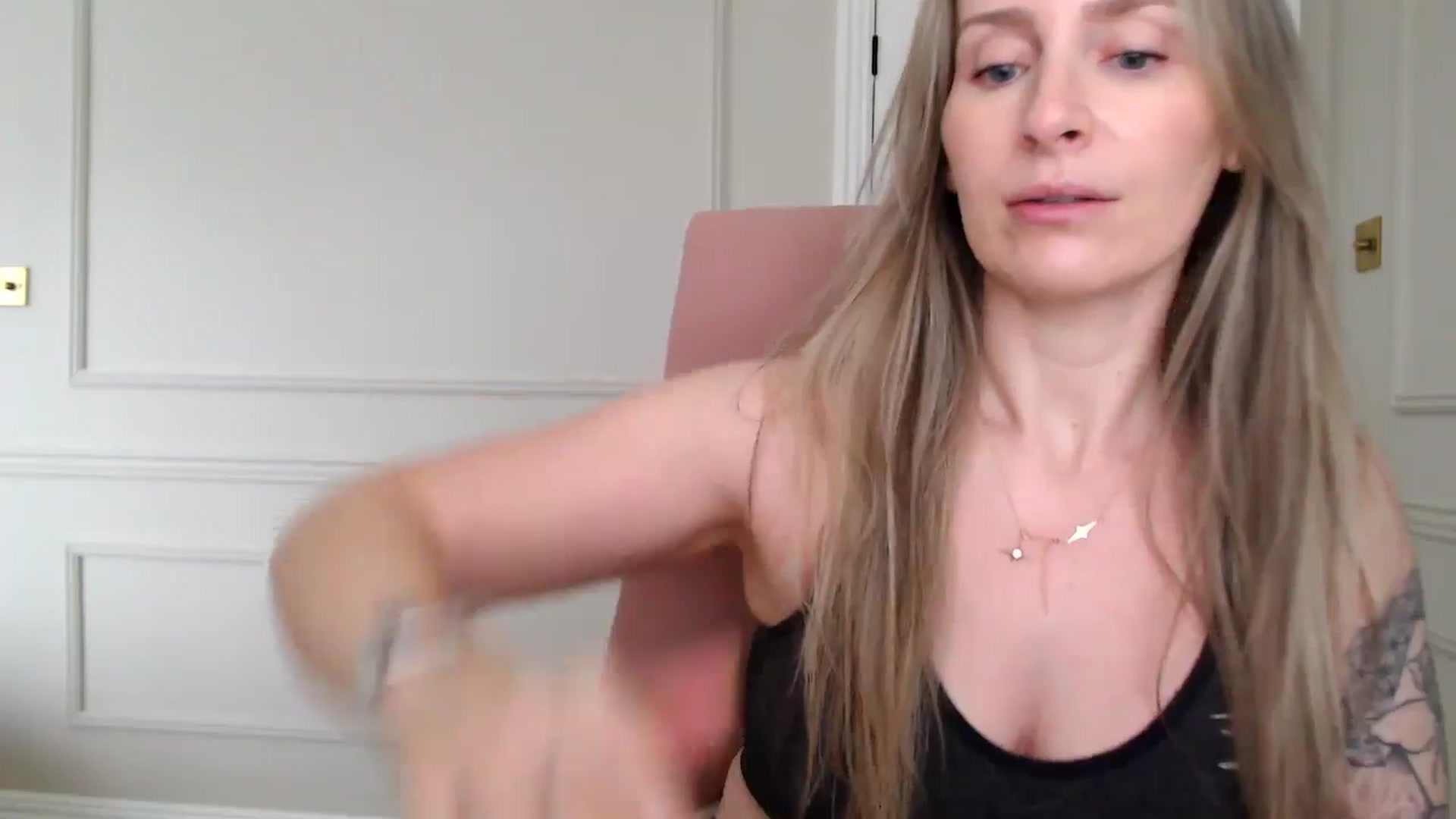 Gallery image thumbnail from Boob_Jiggler's myfreecams stream on, 12/27/2024, 16:04 image 3 of 20
