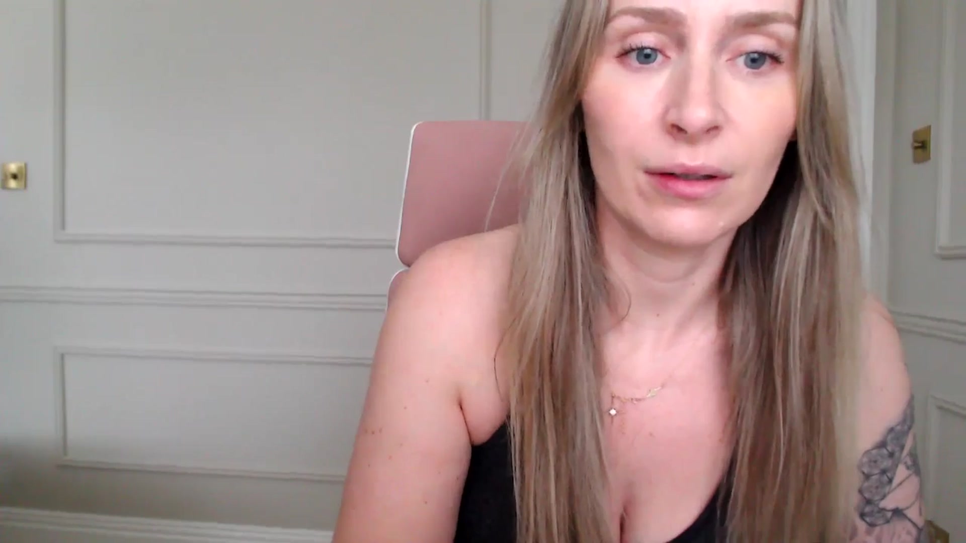 Gallery image thumbnail from Boob_Jiggler's myfreecams stream on, 12/27/2024, 16:04 image 6 of 20