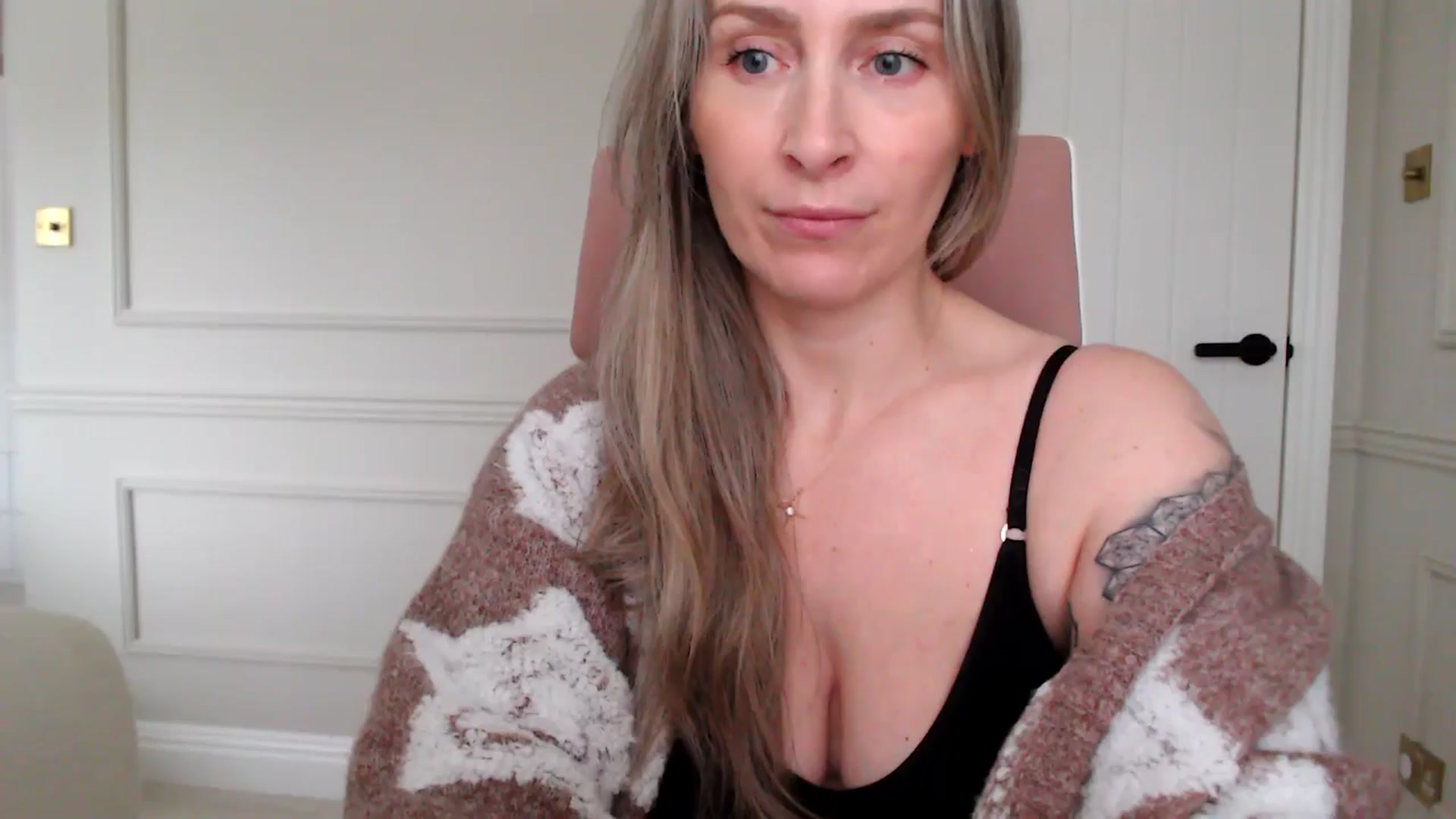 Gallery image thumbnail from Boob_Jiggler's myfreecams stream on, 01/04/2025, 16:51 image 5 of 20