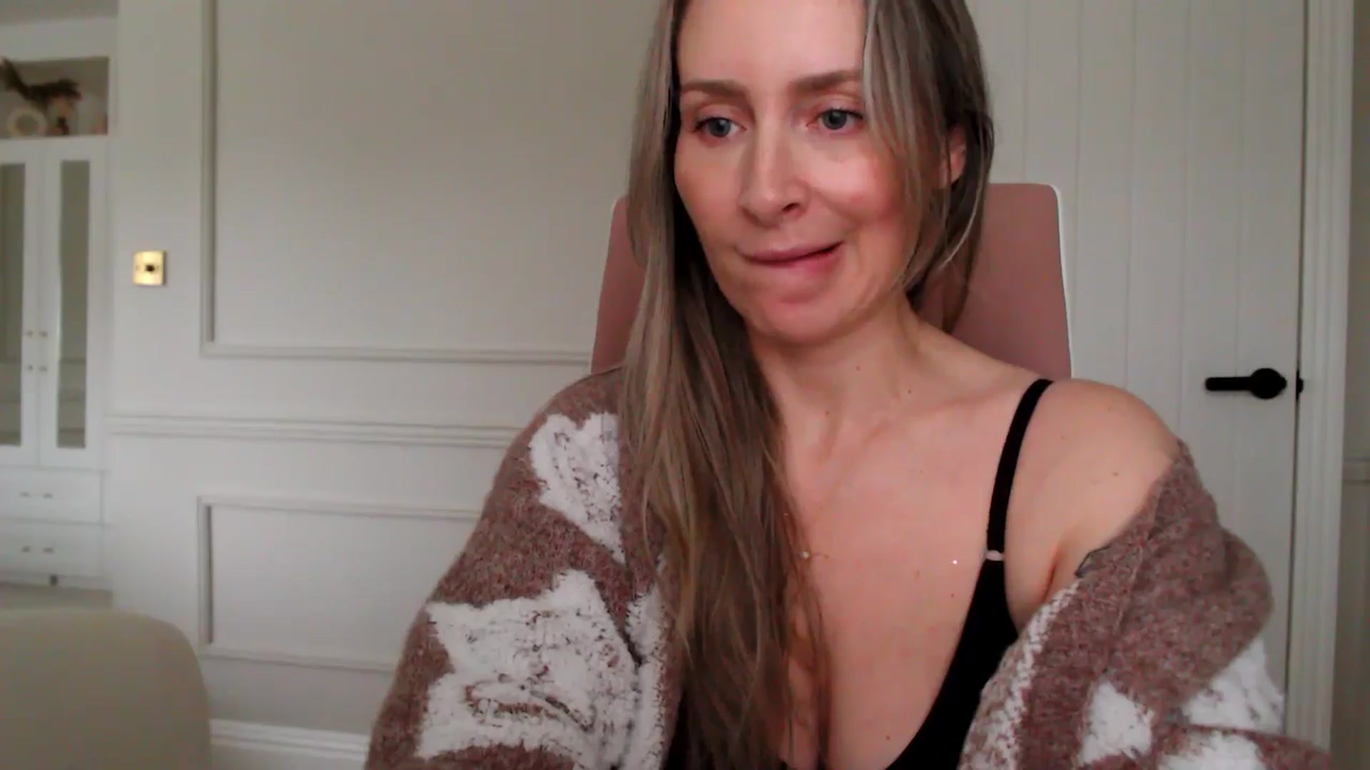 Gallery image thumbnail from Boob_Jiggler's myfreecams stream on, 01/04/2025, 16:51 image 8 of 20