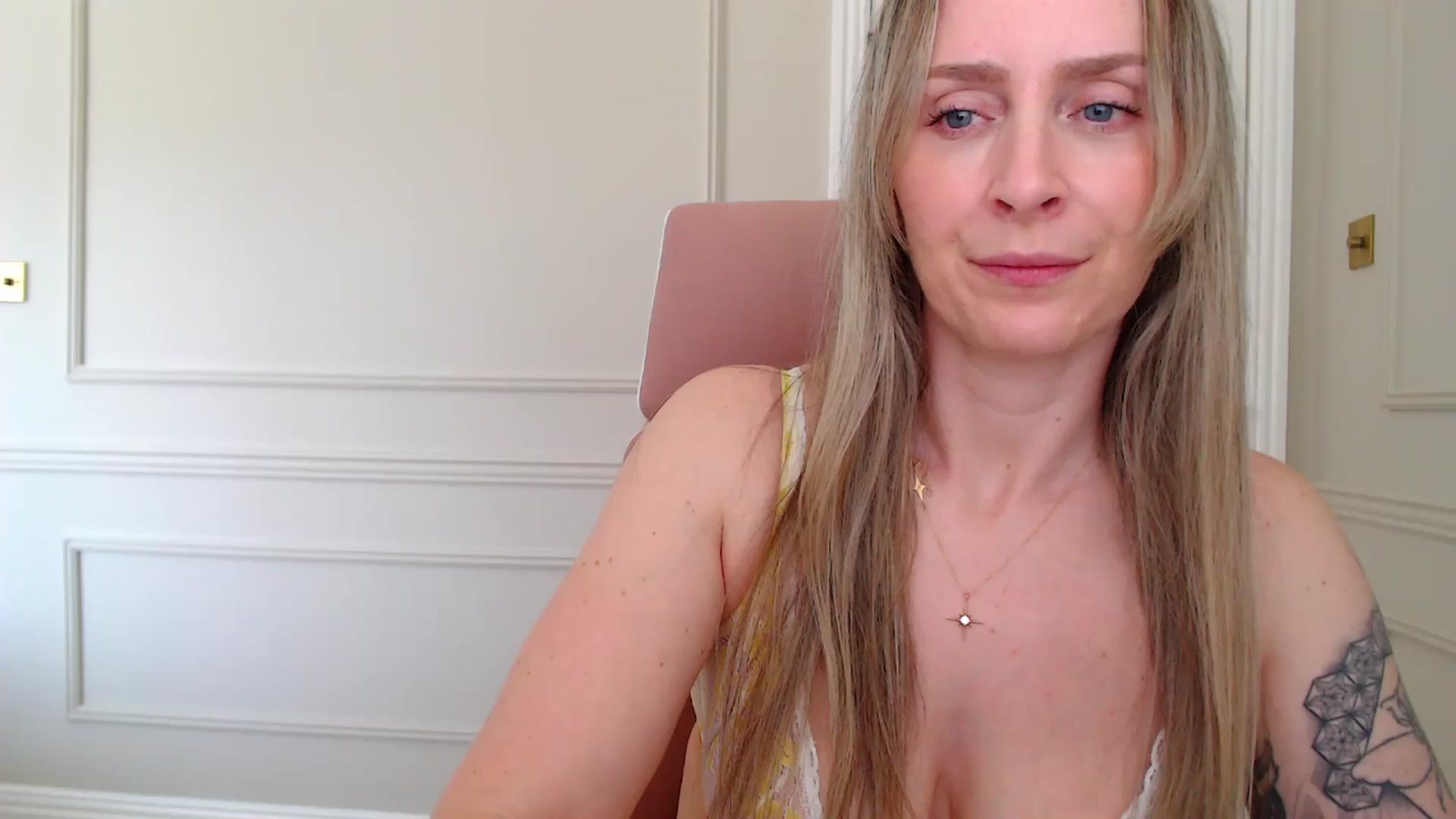 Gallery image thumbnail from Boob_Jiggler's myfreecams stream on, 04/03/2025, 13:23 image 18 of 20