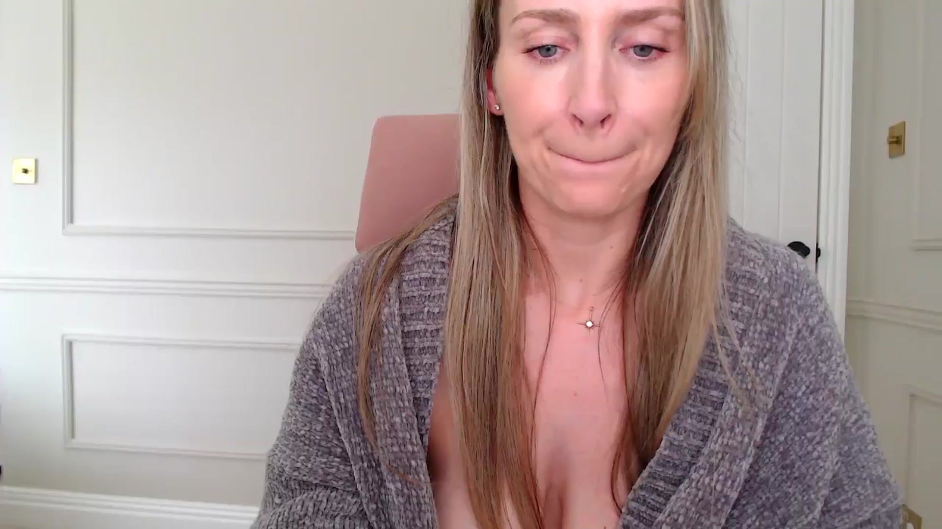 Gallery image thumbnail from Boob_Jiggler's myfreecams stream on, 04/13/2025, 16:30 image 12 of 20