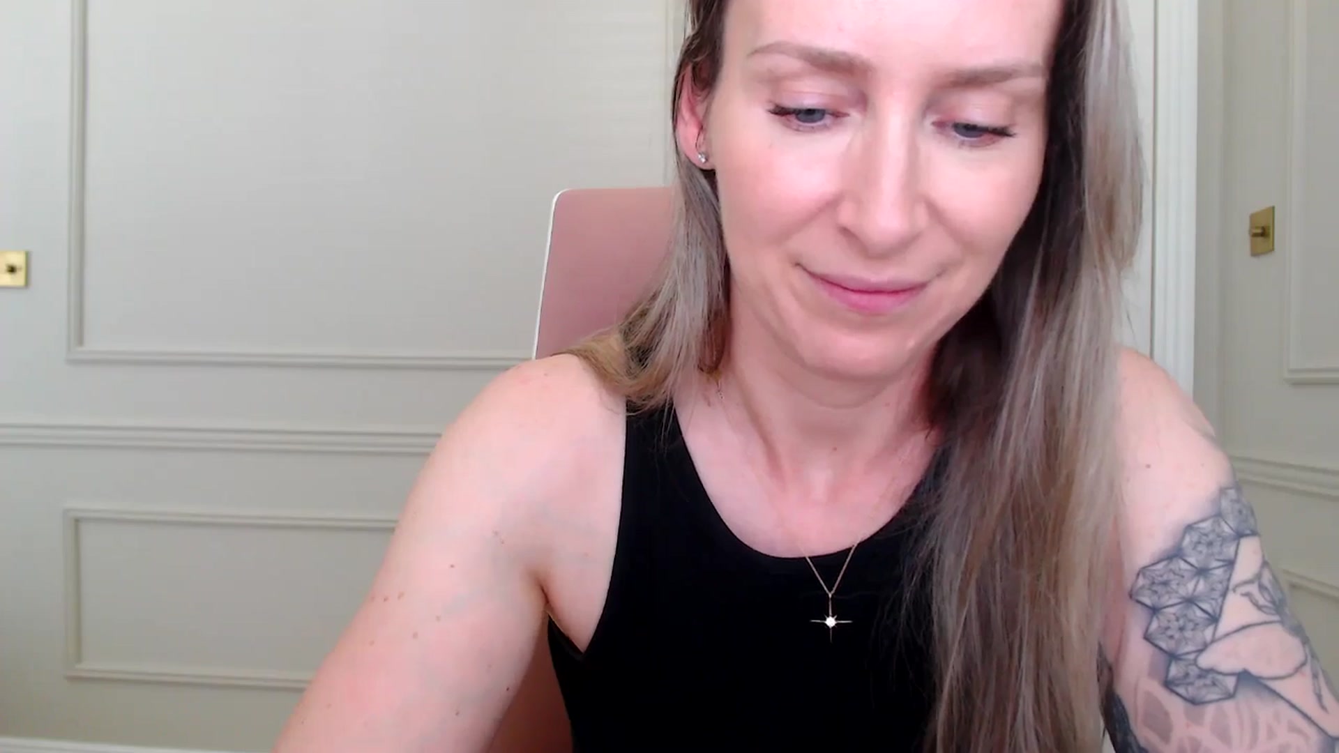 Gallery image thumbnail from Boob_Jiggler's myfreecams stream on, 04/30/2025, 12:04 image 15 of 20