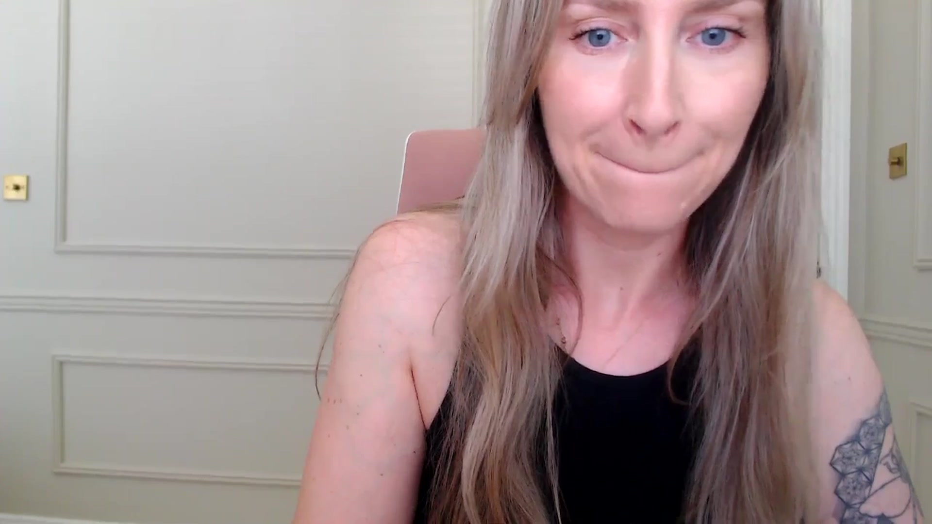 Gallery image thumbnail from Boob_Jiggler's myfreecams stream on, 04/30/2025, 12:04 image 3 of 20