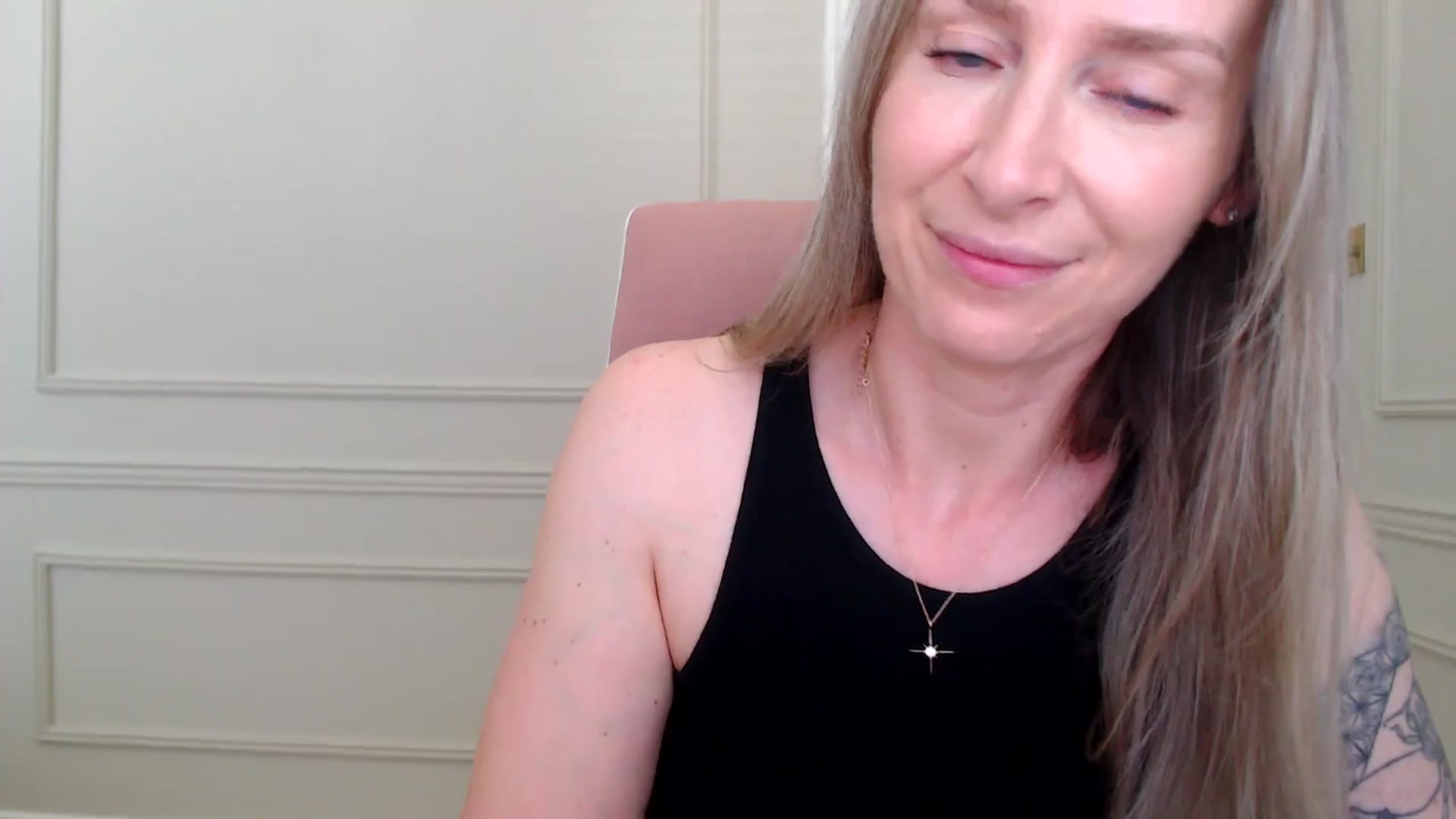 Gallery image thumbnail from Boob_Jiggler's myfreecams stream on, 04/30/2025, 12:04 image 5 of 20