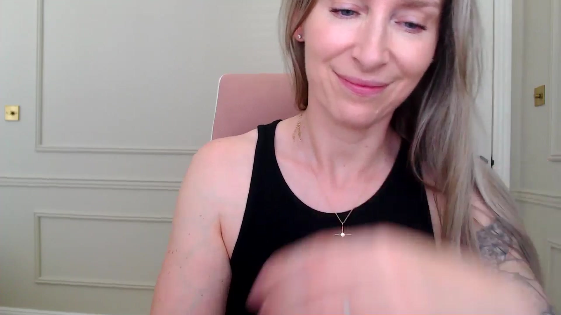 Gallery image thumbnail from Boob_Jiggler's myfreecams stream on, 04/30/2025, 13:27 image 4 of 20