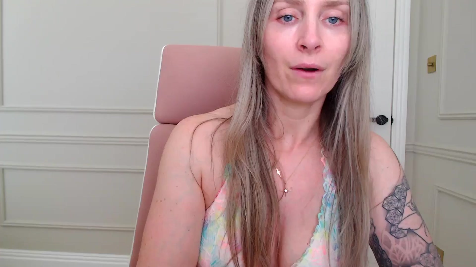 Gallery image thumbnail from Boob_Jiggler's myfreecams stream on, 05/01/2025, 13:34 image 6 of 20