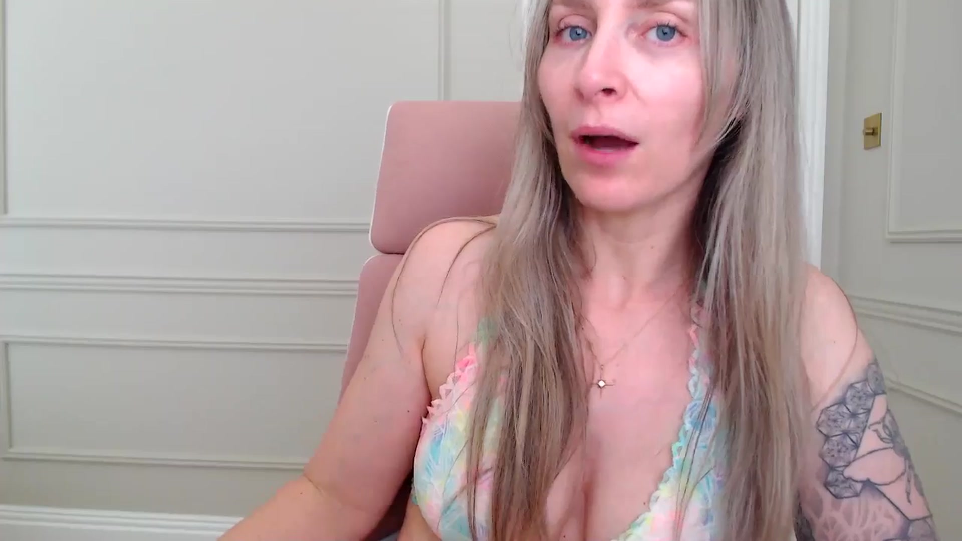 Gallery image thumbnail from Boob_Jiggler's myfreecams stream on, 05/01/2025, 13:34 image 5 of 20