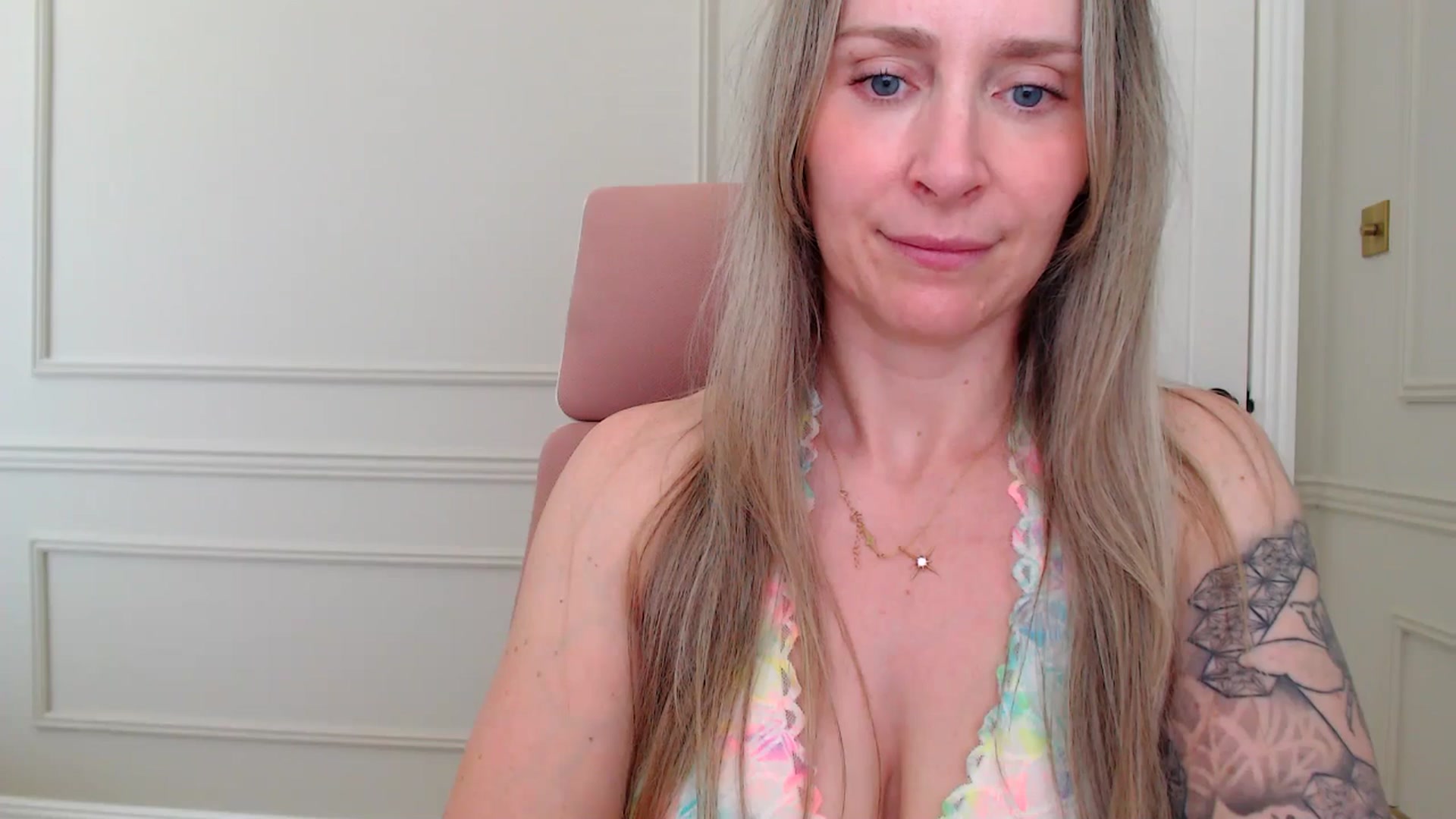 Gallery image thumbnail from Boob_Jiggler's myfreecams stream on, 05/13/2025, 14:08 image 8 of 20