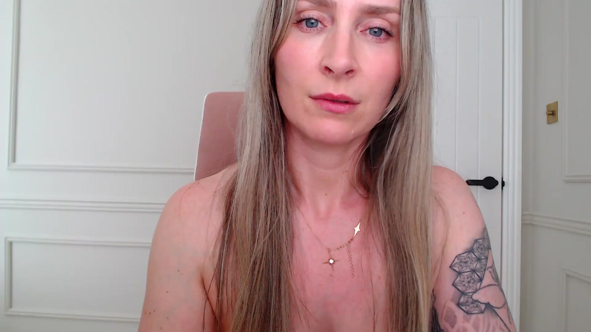Gallery image thumbnail from Boob_Jiggler's myfreecams stream on, 05/14/2025, 16:21 image 18 of 20