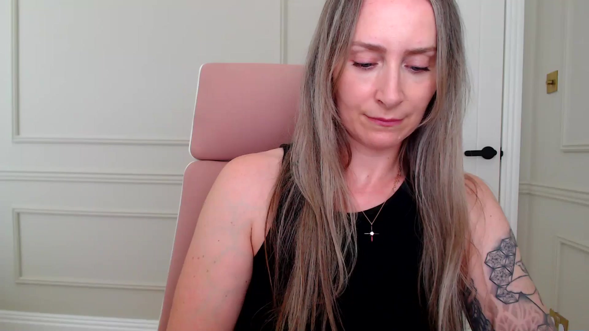 Gallery image thumbnail from Boob_Jiggler's myfreecams stream on, 06/13/2025, 13:29 image 19 of 20