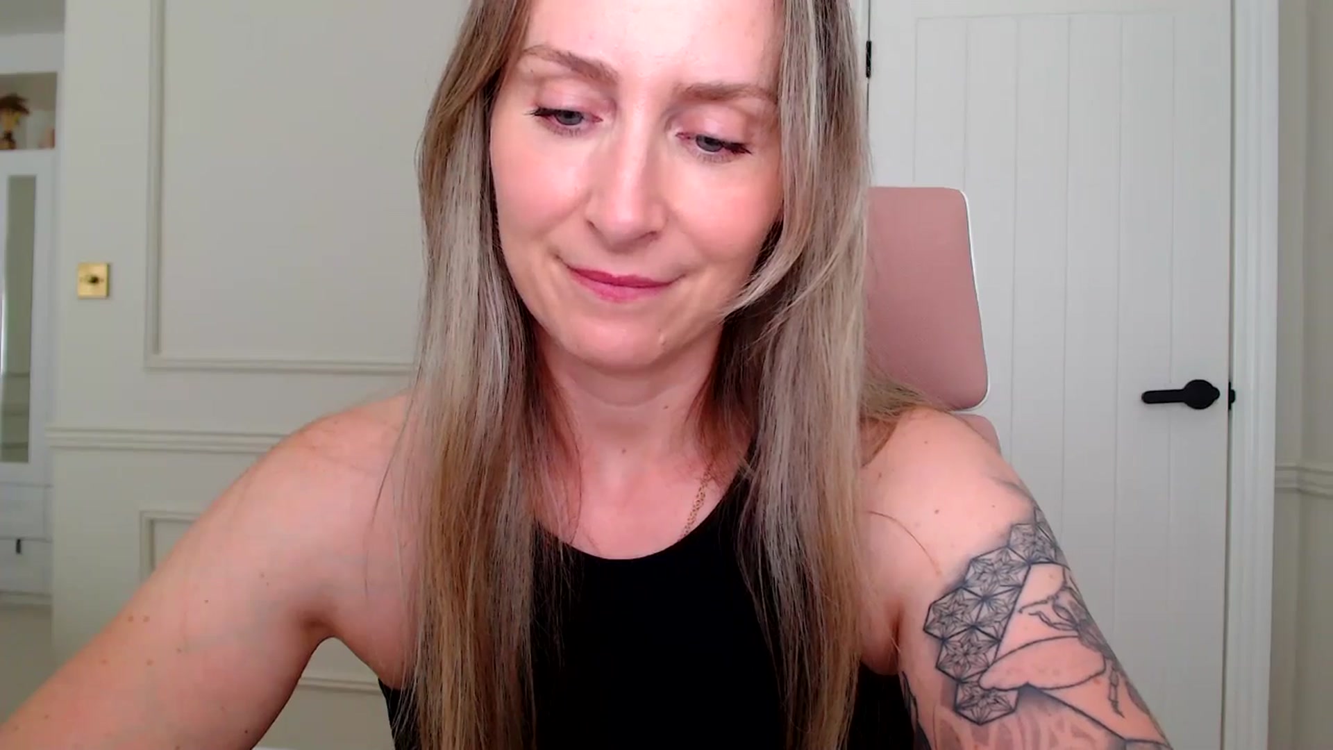 Gallery image thumbnail from Boob_Jiggler's myfreecams stream on, 06/20/2025, 13:49 image 17 of 20